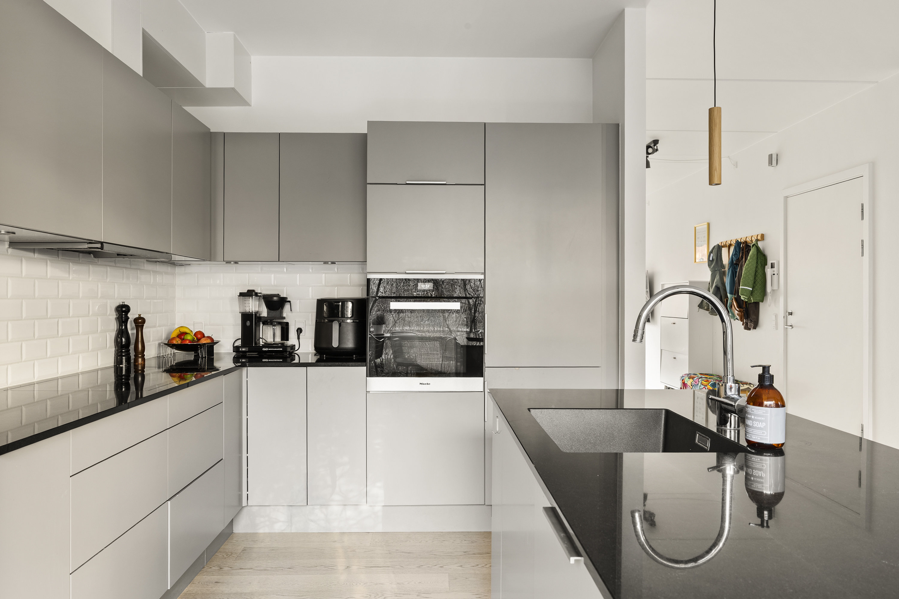 Fremhævet køkken billede i fuldskærmstilstand. Billede af Constantin Hansens Gade 35, st.., 1799 København V