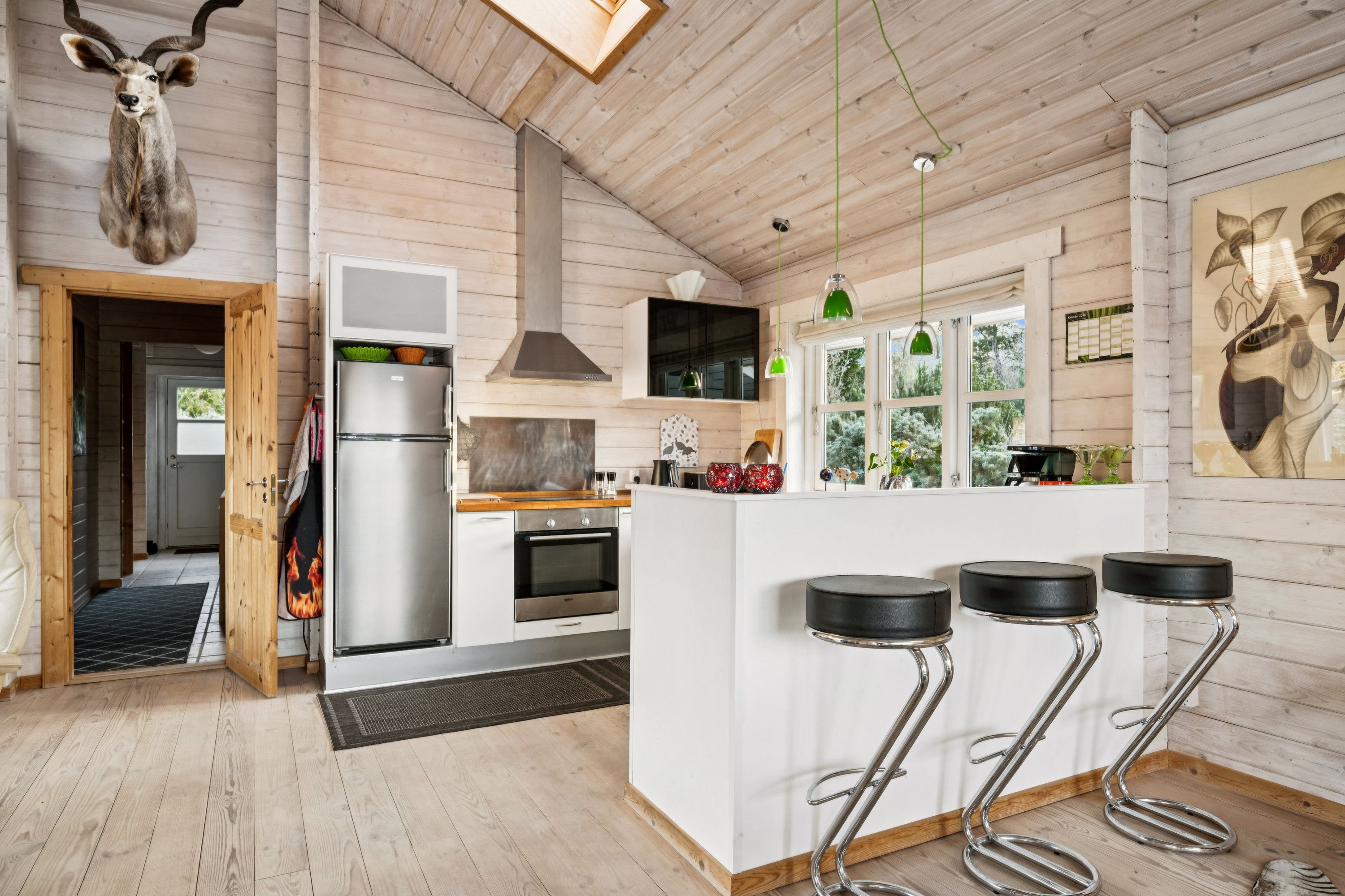 Fremhævet køkken billede i fuldskærmstilstand. Billede af Mågevej 31, Fuglslev, 8400 Ebeltoft