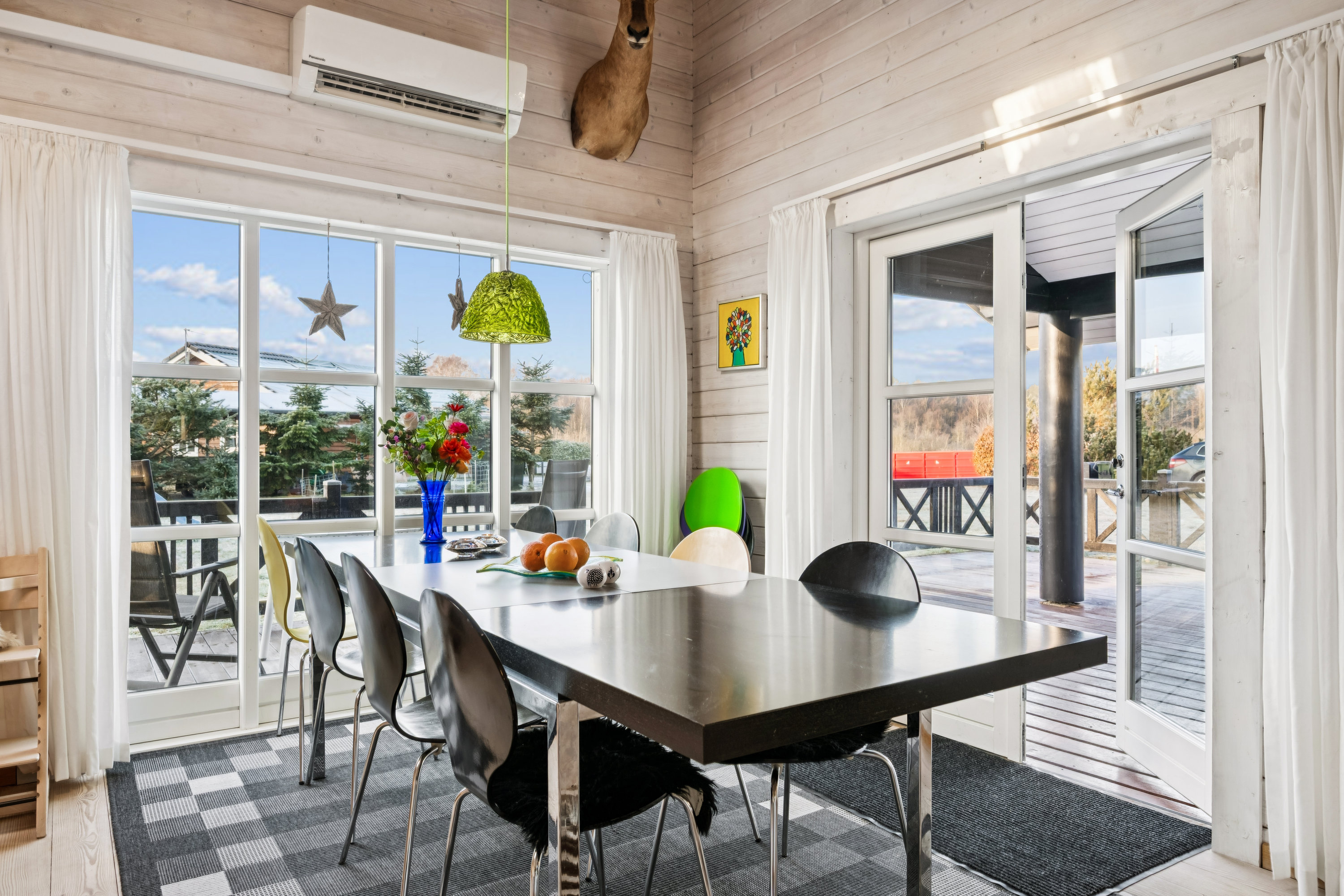 Fremhævet spisestue billede i fuldskærmstilstand. Billede af Mågevej 31, Fuglslev, 8400 Ebeltoft