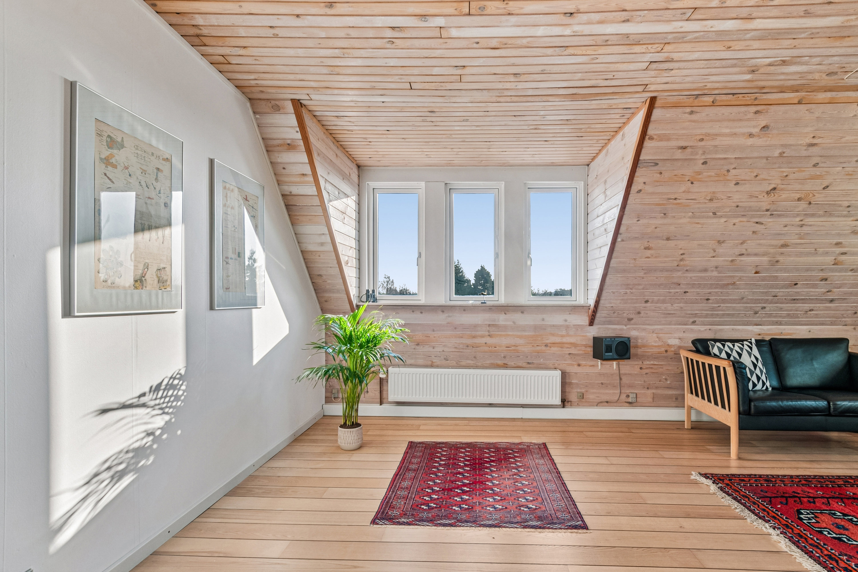 Fremhævet stue billede i fuldskærmstilstand. Billede af Jerslev Alle 13D, 2770 Kastrup