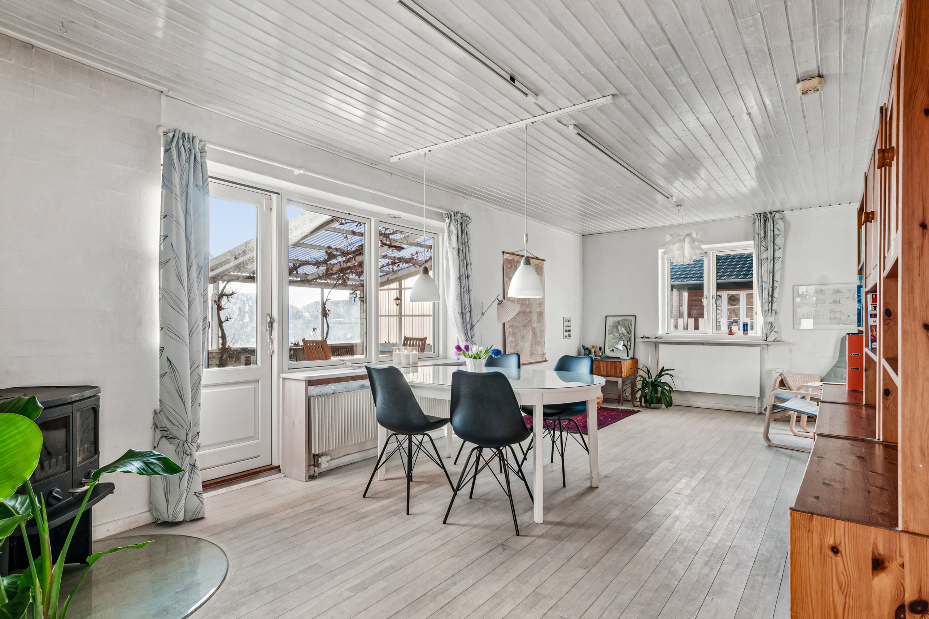 Fremhævet stue billede i fuldskærmstilstand. Billede af Jerslev Alle 13D, 2770 Kastrup