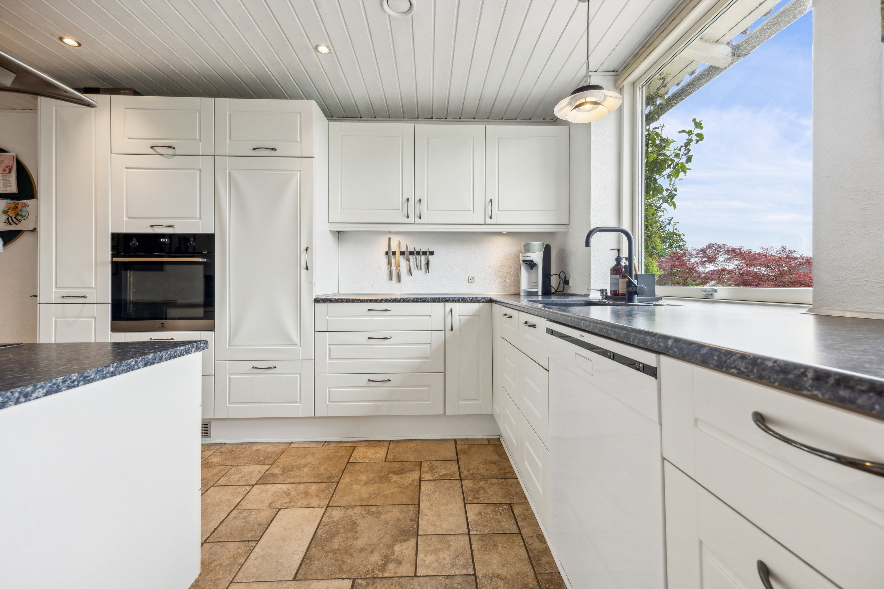 Fremhævet køkken billede i fuldskærmstilstand. Billede af Fresiavej 6, 9800 Hjørring