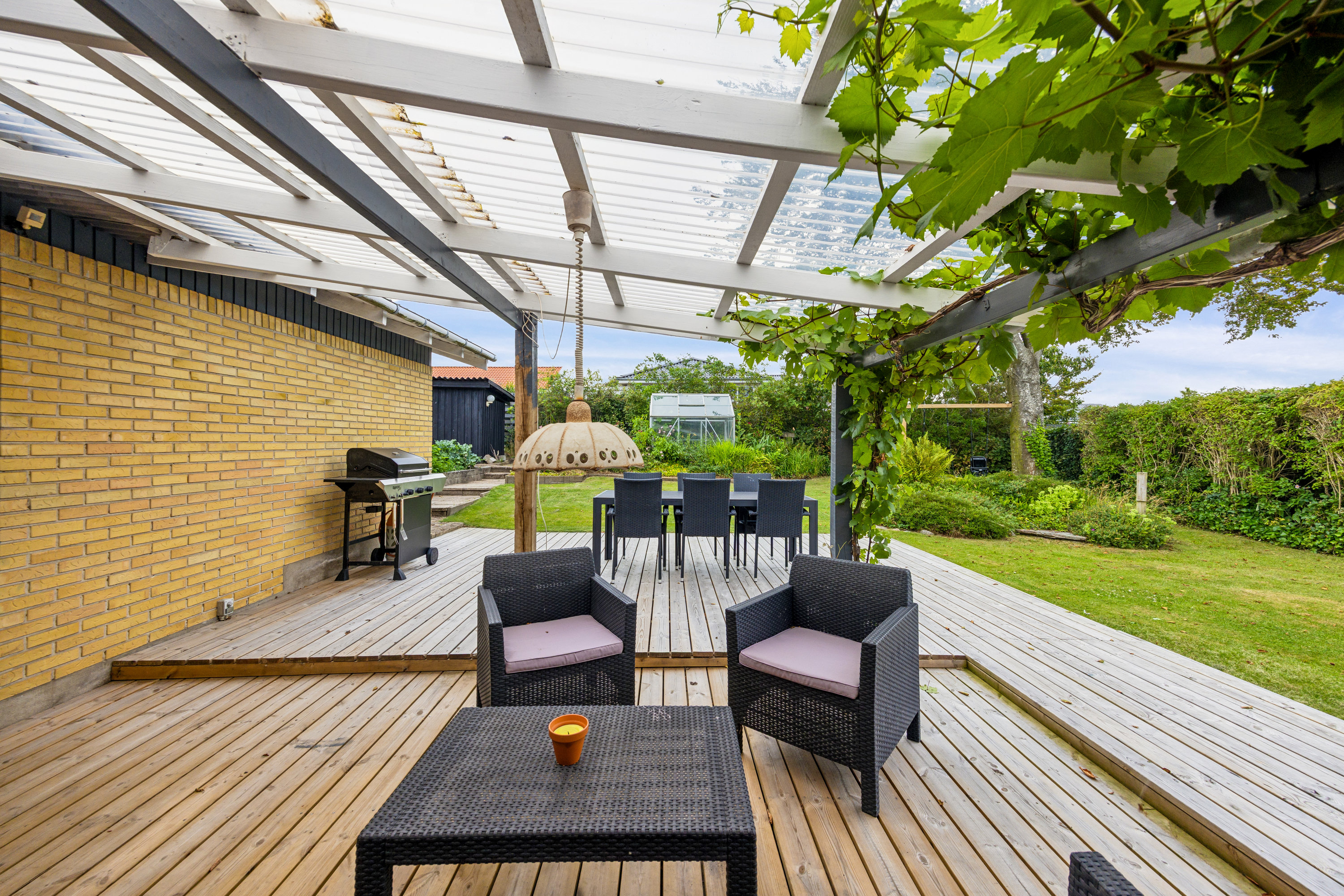 Villa: Overdækket terrasse på Fresiavej 6, 9800 Hjørring