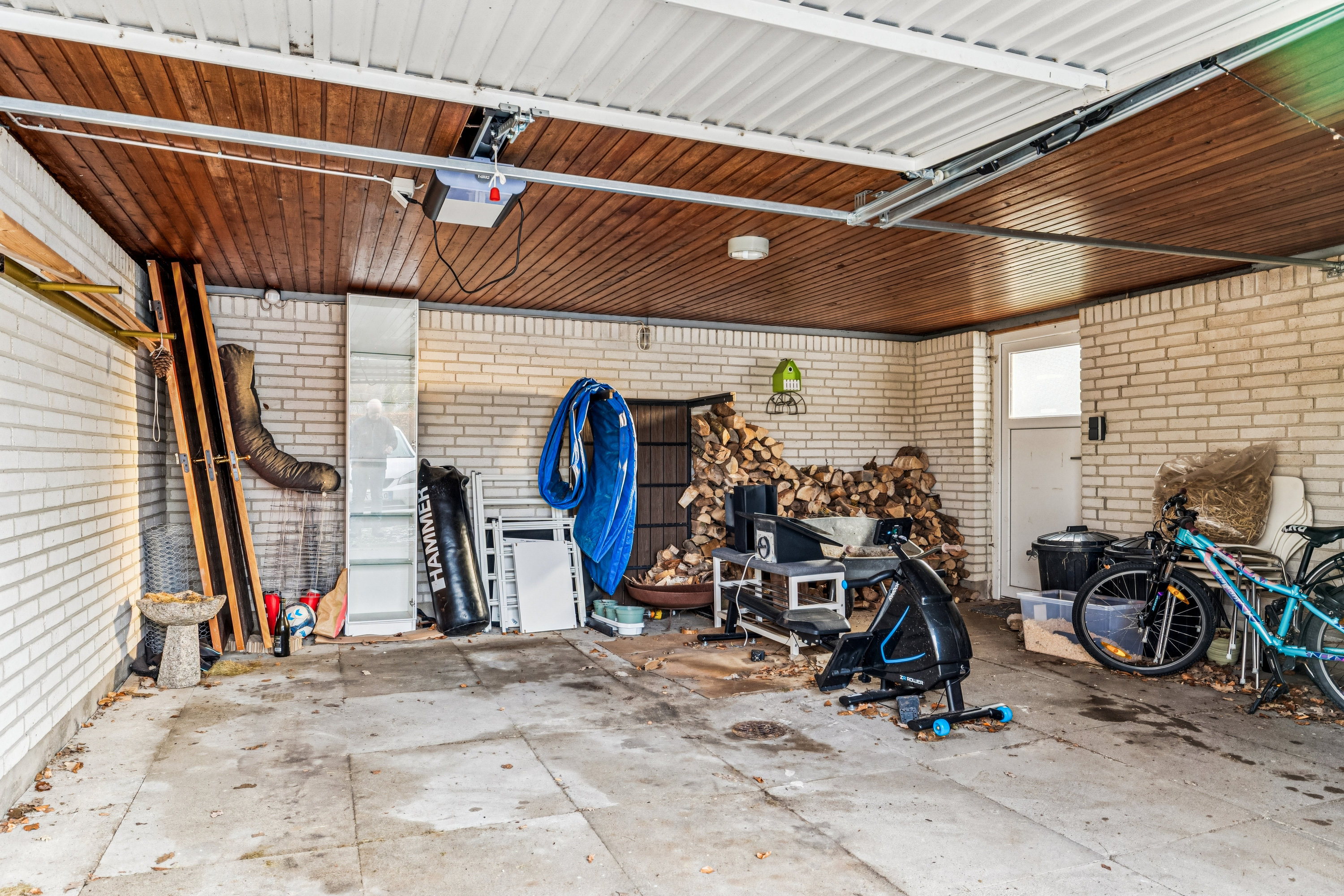 Fremhævet garage billede i fuldskærmstilstand. Billede af Lindalsbakken 23, 9560 Hadsund