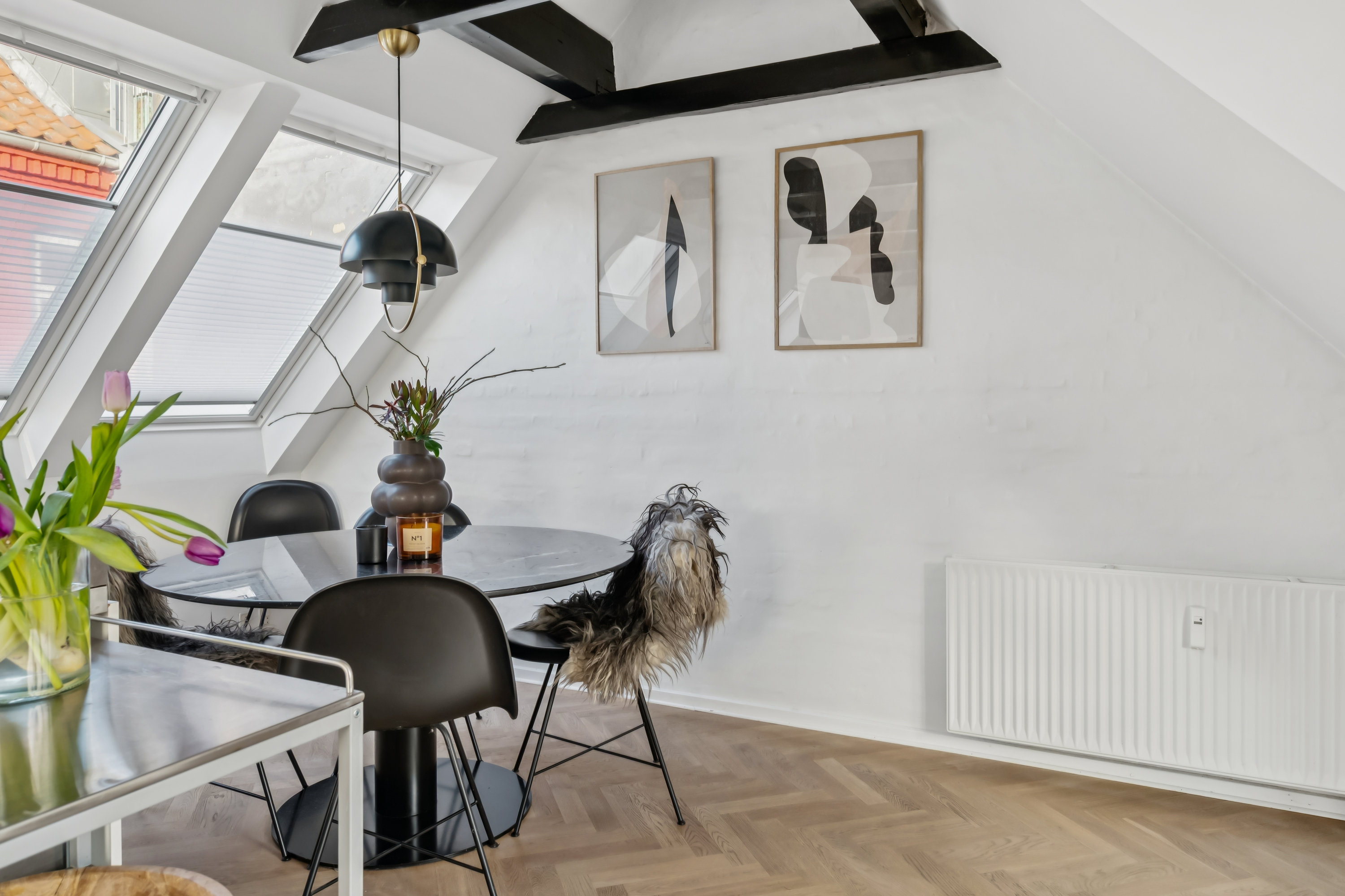 Miniaturebillede 2: stue. Billede af Kærlighedsstien 5+5A, 8000 Aarhus C