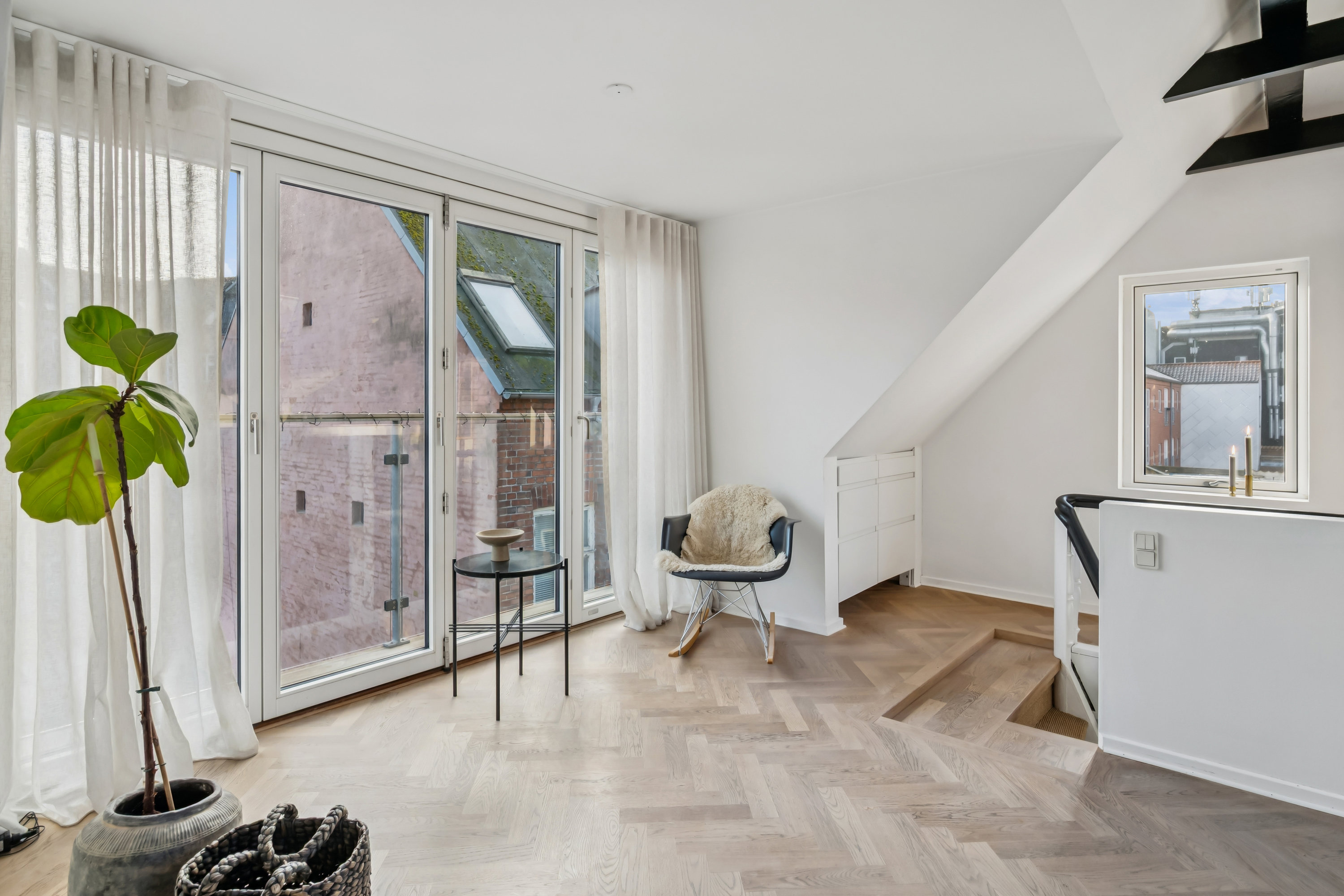 Miniaturebillede 1: stue. Billede af Kærlighedsstien 5+5A, 8000 Aarhus C