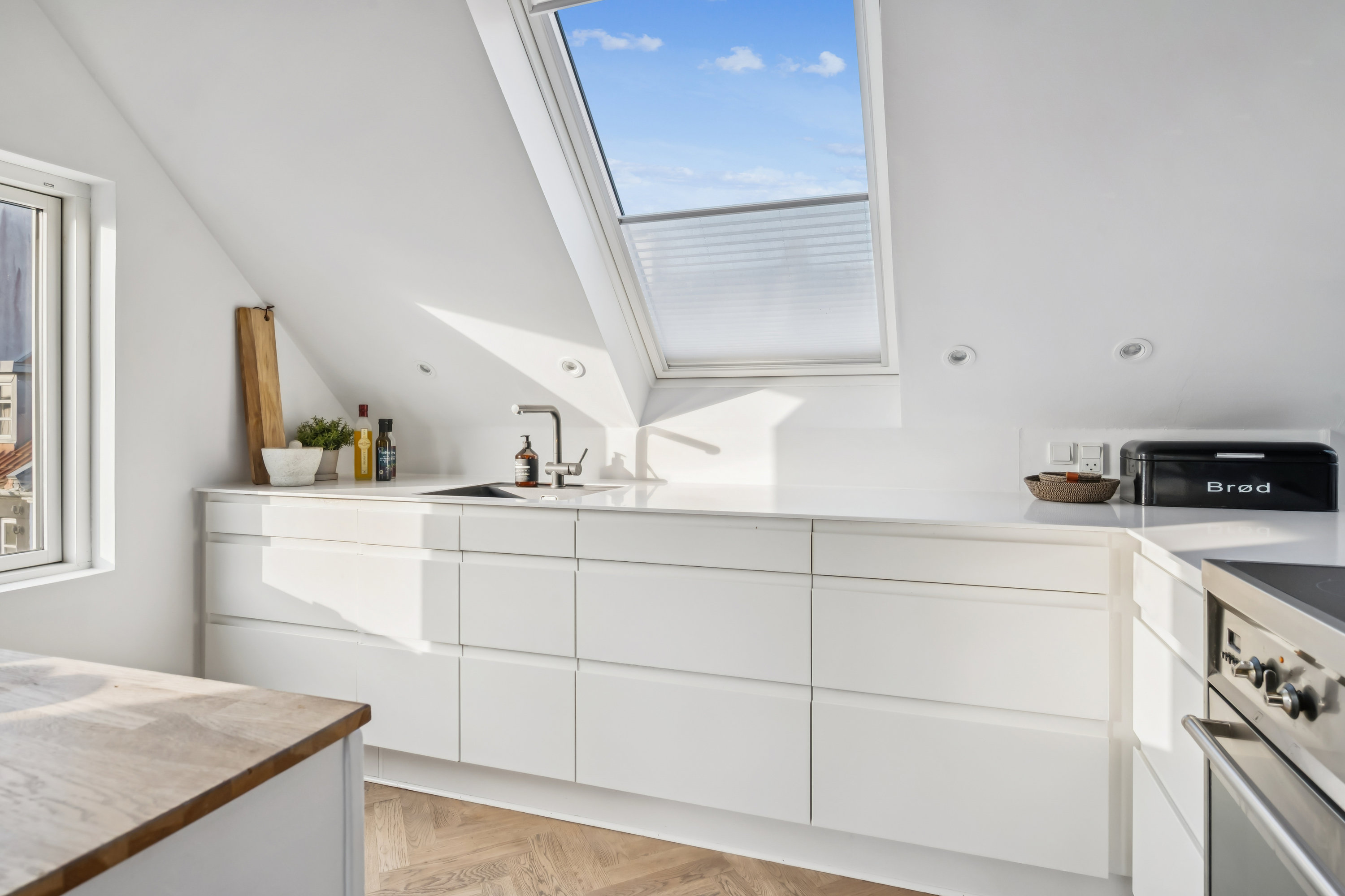 Fremhævet køkken billede i fuldskærmstilstand. Billede af Kærlighedsstien 5+5A, 8000 Aarhus C