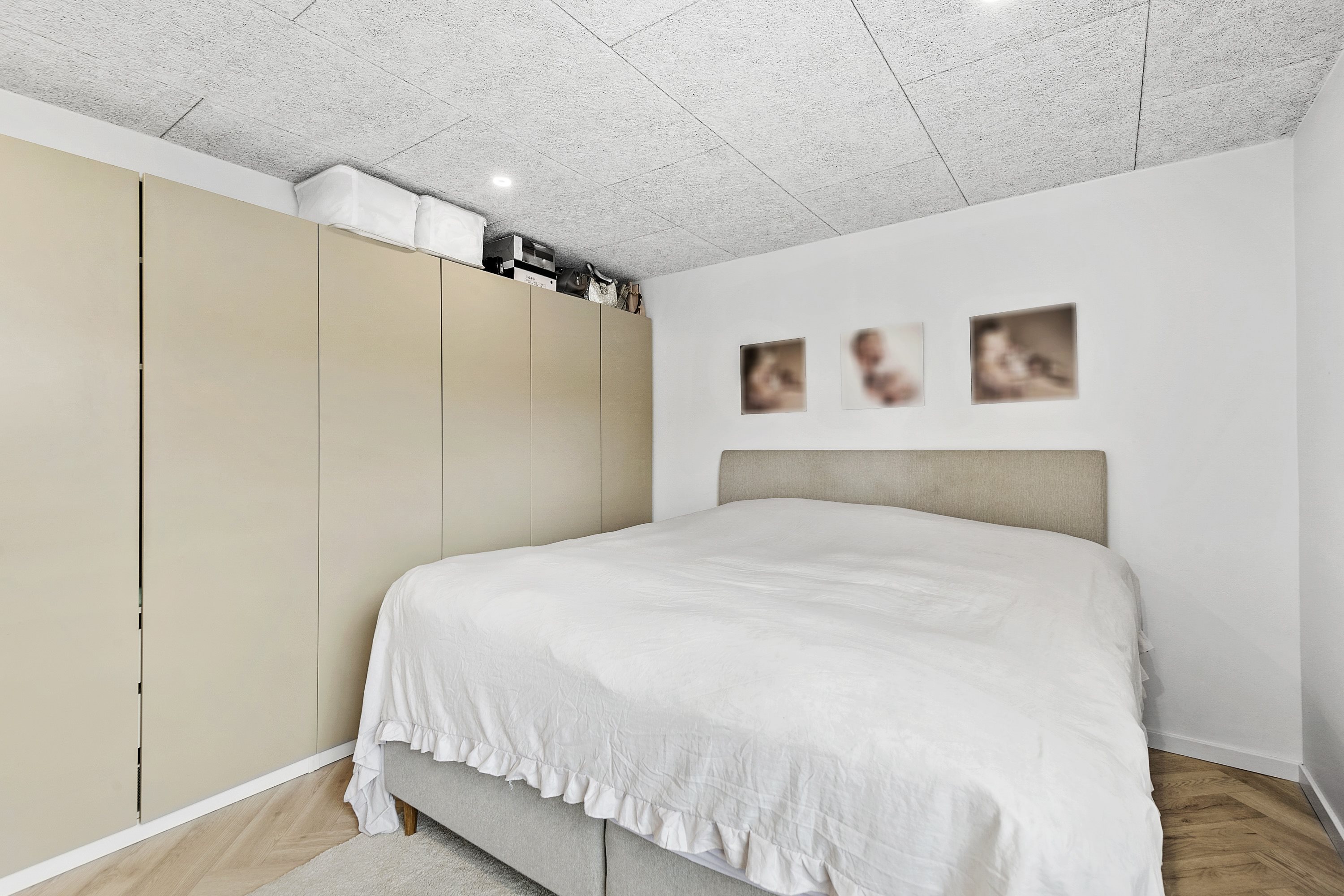 Fremhævet soveværelse billede i fuldskærmstilstand. Billede af Præstevangen 19, Bryndum, 6715 Esbjerg N