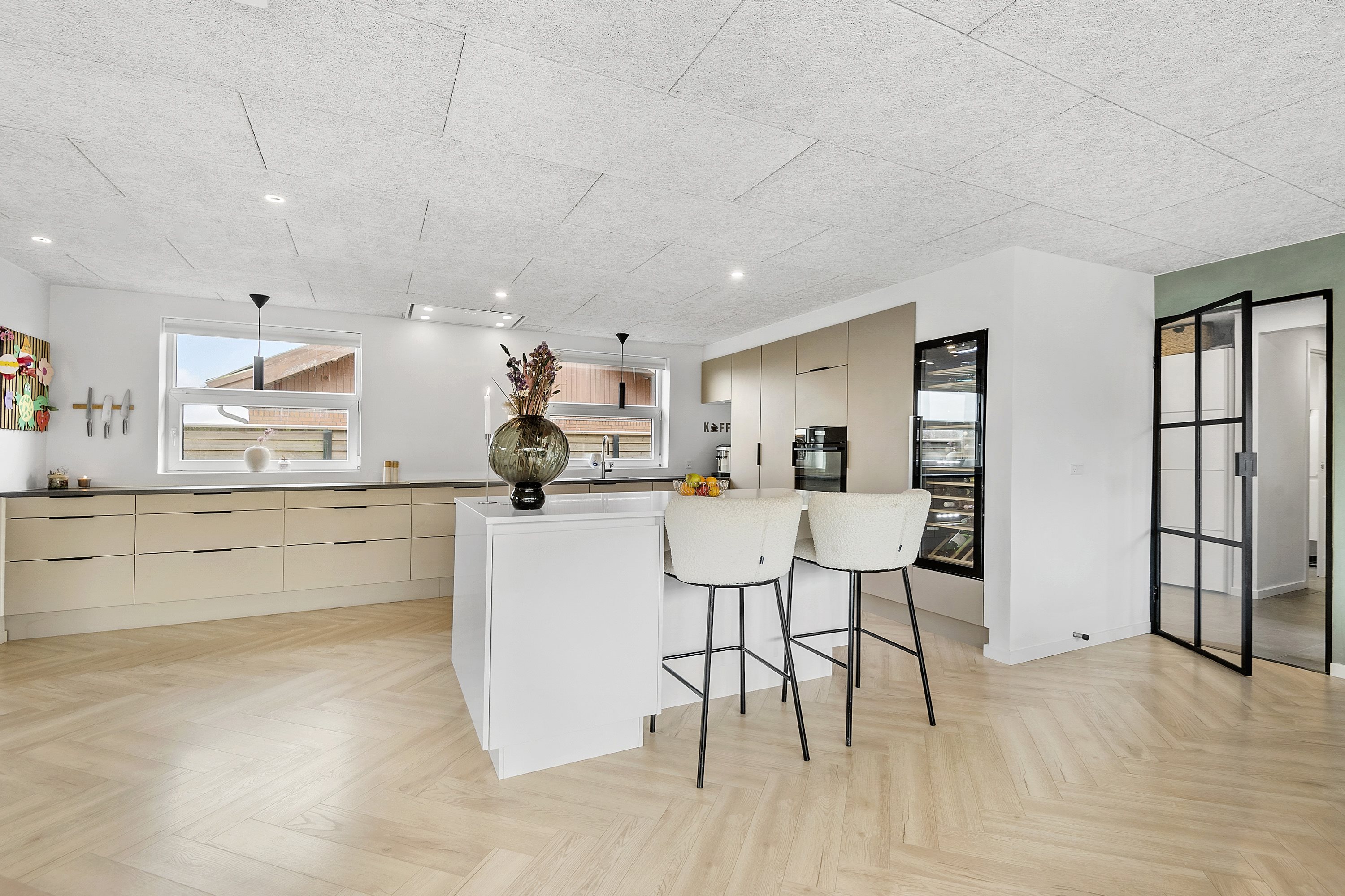 Fremhævet køkken billede i fuldskærmstilstand. Billede af Præstevangen 19, Bryndum, 6715 Esbjerg N