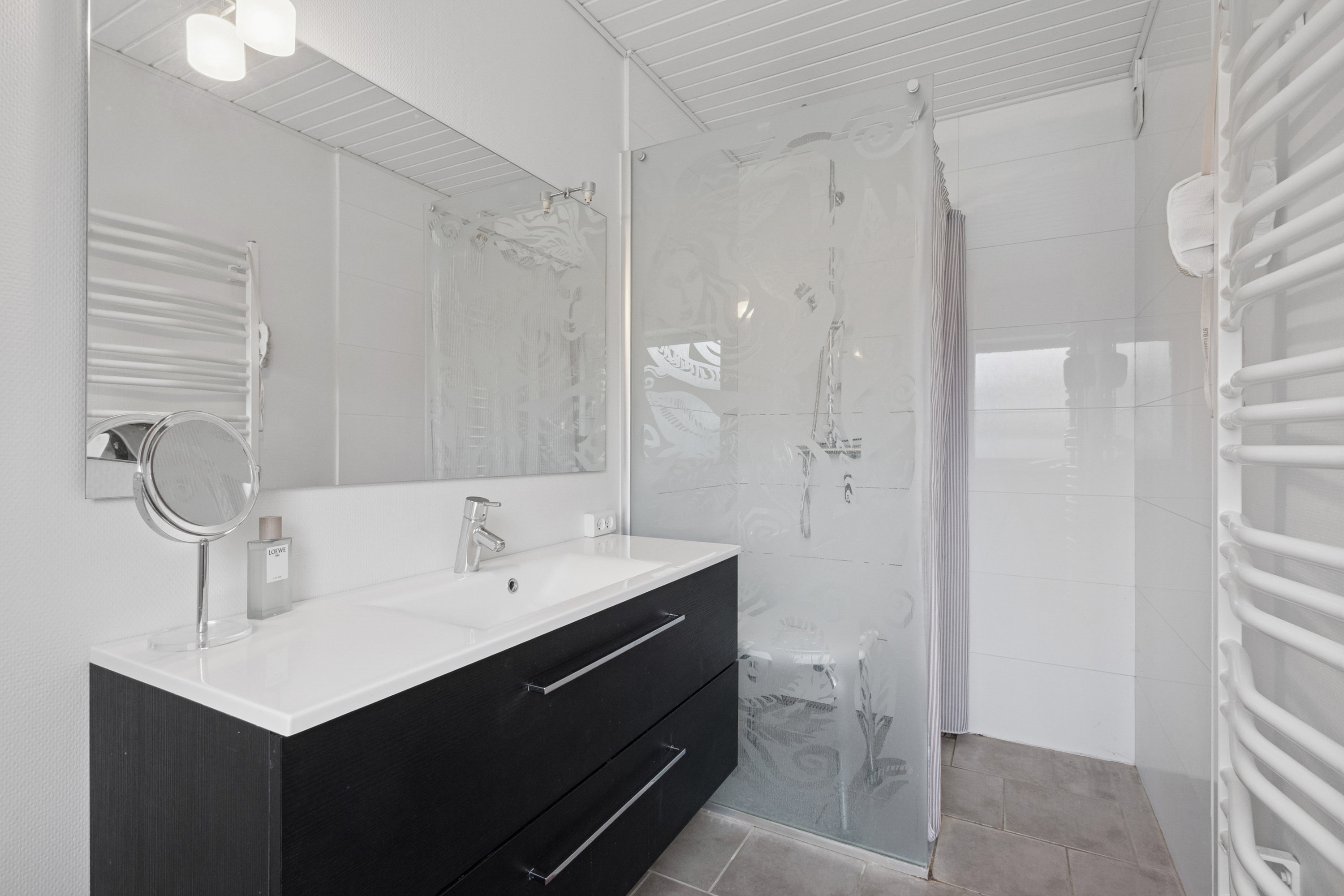 Fremhævet badeværelse billede i fuldskærmstilstand. Billede af Liselundsvej 11, 2665 Vallensbæk Strand