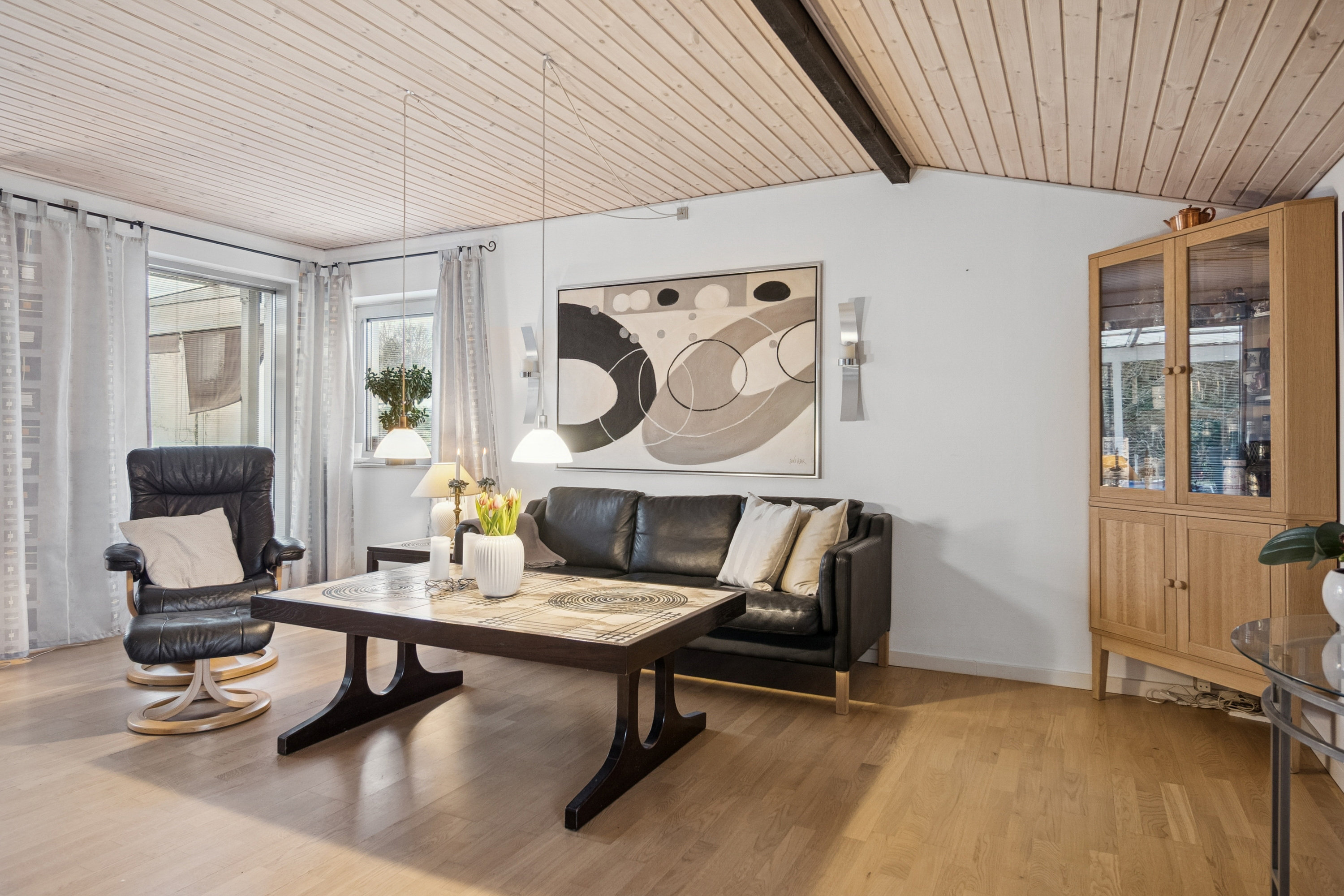 Fremhævet stue billede i fuldskærmstilstand. Billede af Liselundsvej 11, 2665 Vallensbæk Strand