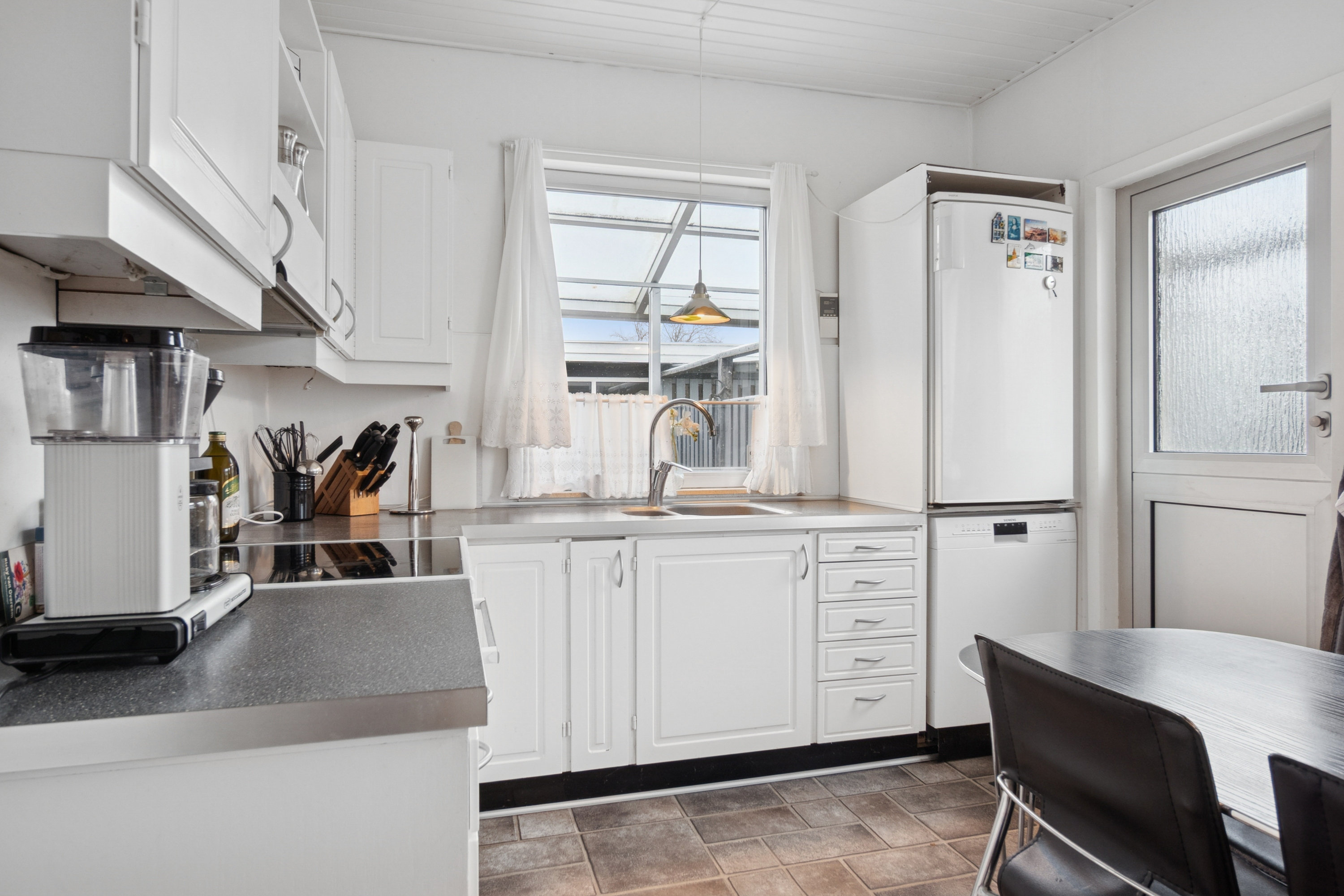 Fremhævet køkken billede i fuldskærmstilstand. Billede af Liselundsvej 11, 2665 Vallensbæk Strand