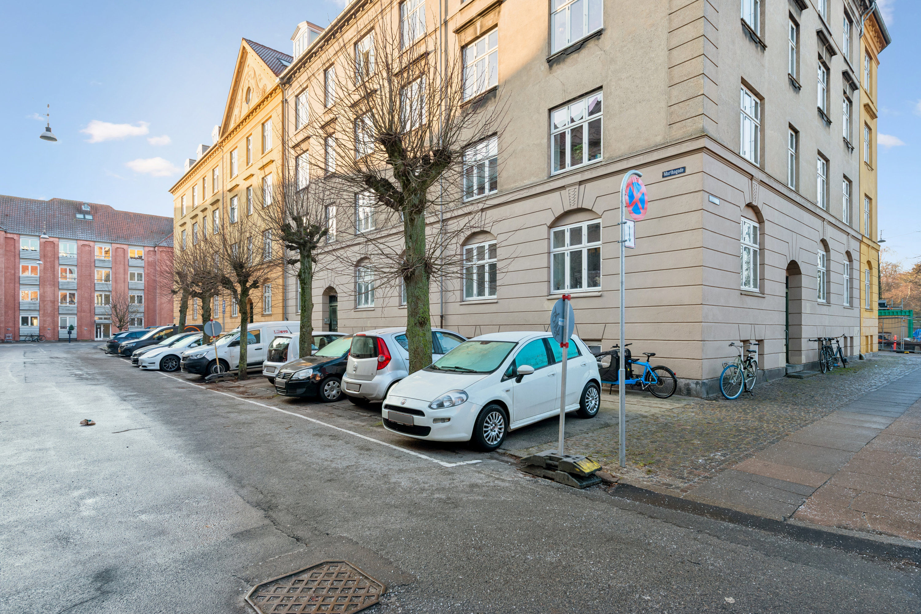 Fremhævet andet billede i fuldskærmstilstand. Billede af Marthagade 5, 3. tv., 2100 København Ø