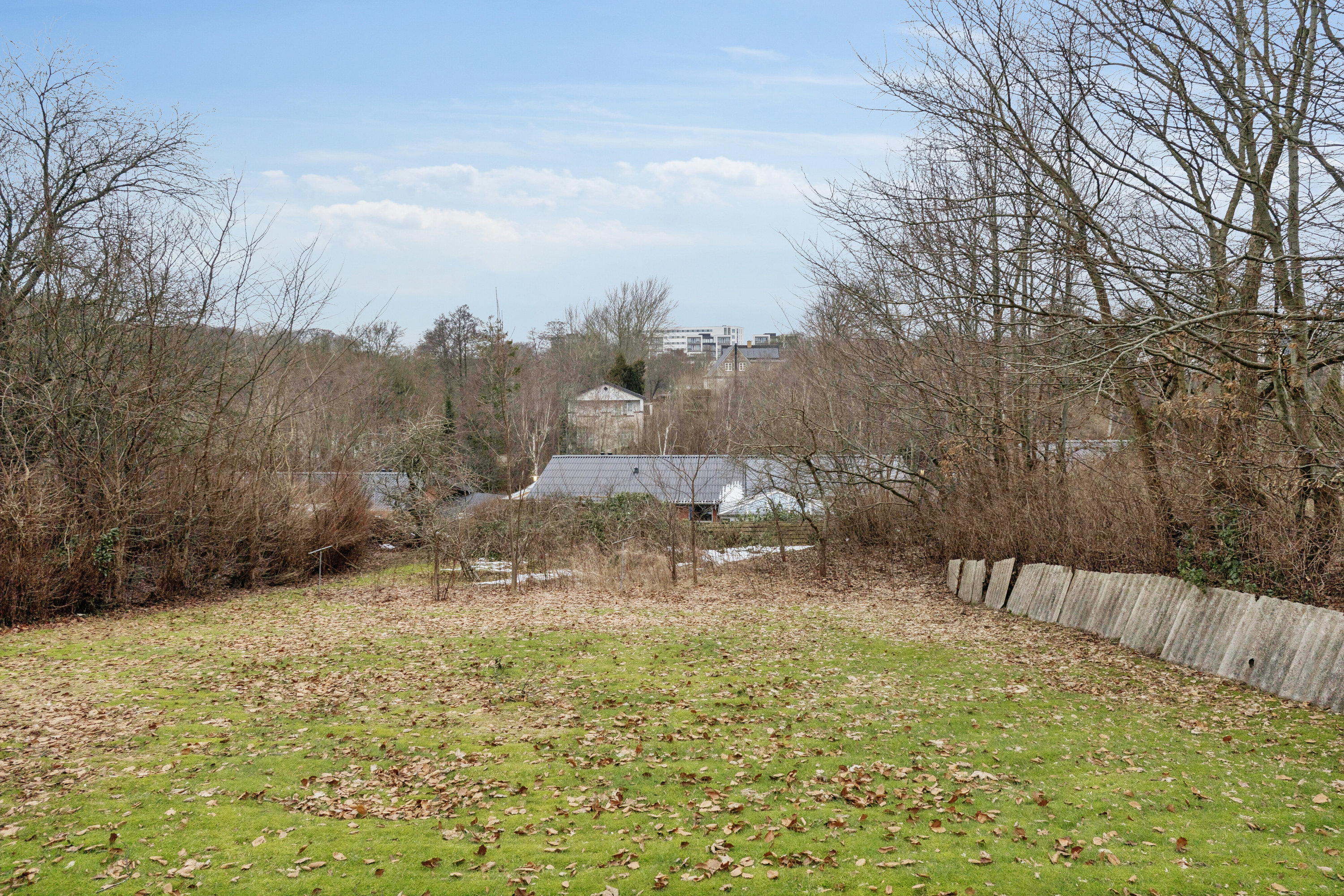 Fremhævet udendørs billede i fuldskærmstilstand. Billede af Kærvej 20, 9800 Hjørring