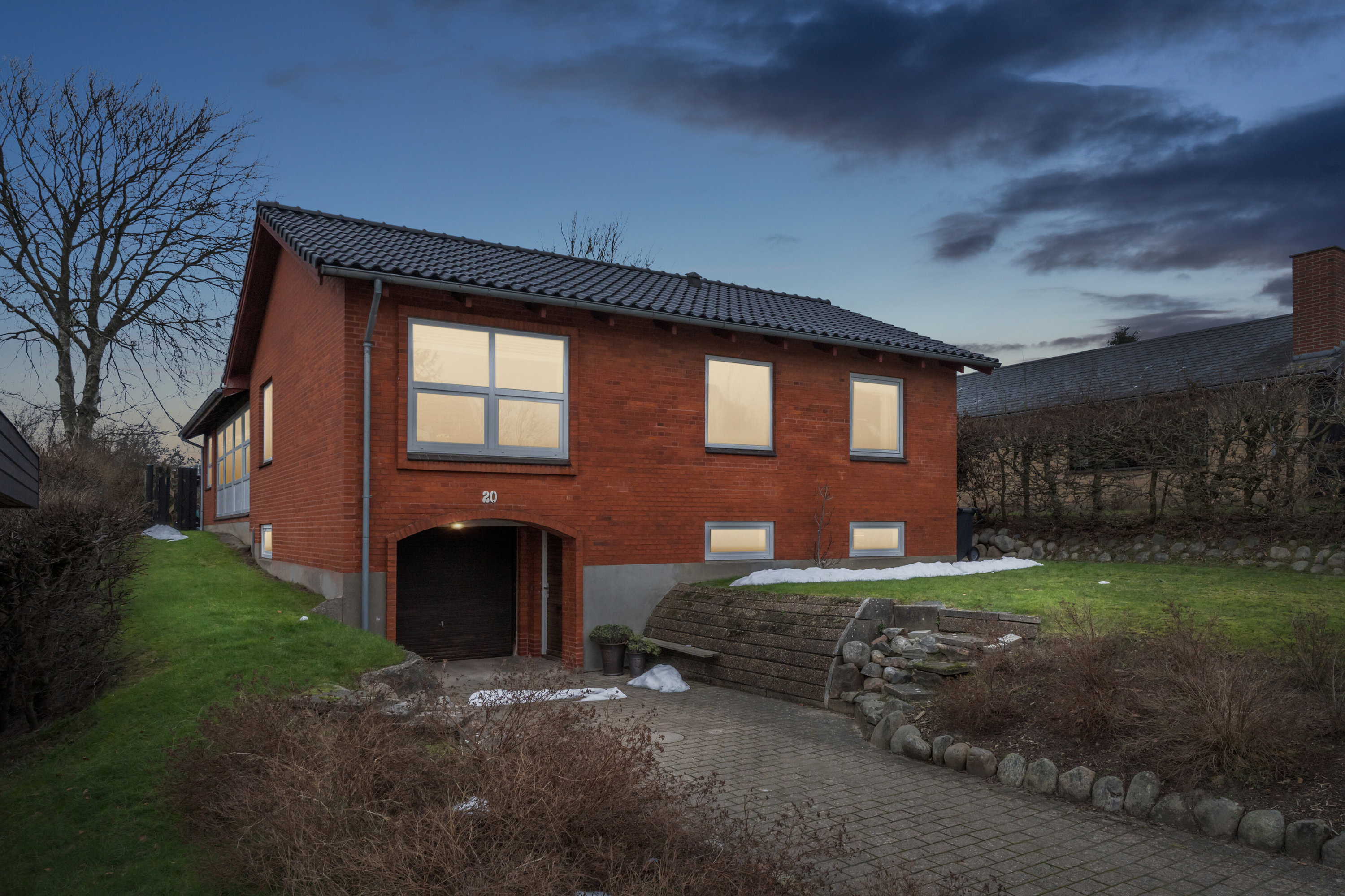 Fremhævet set fra vejen billede i fuldskærmstilstand. Billede af Kærvej 20, 9800 Hjørring