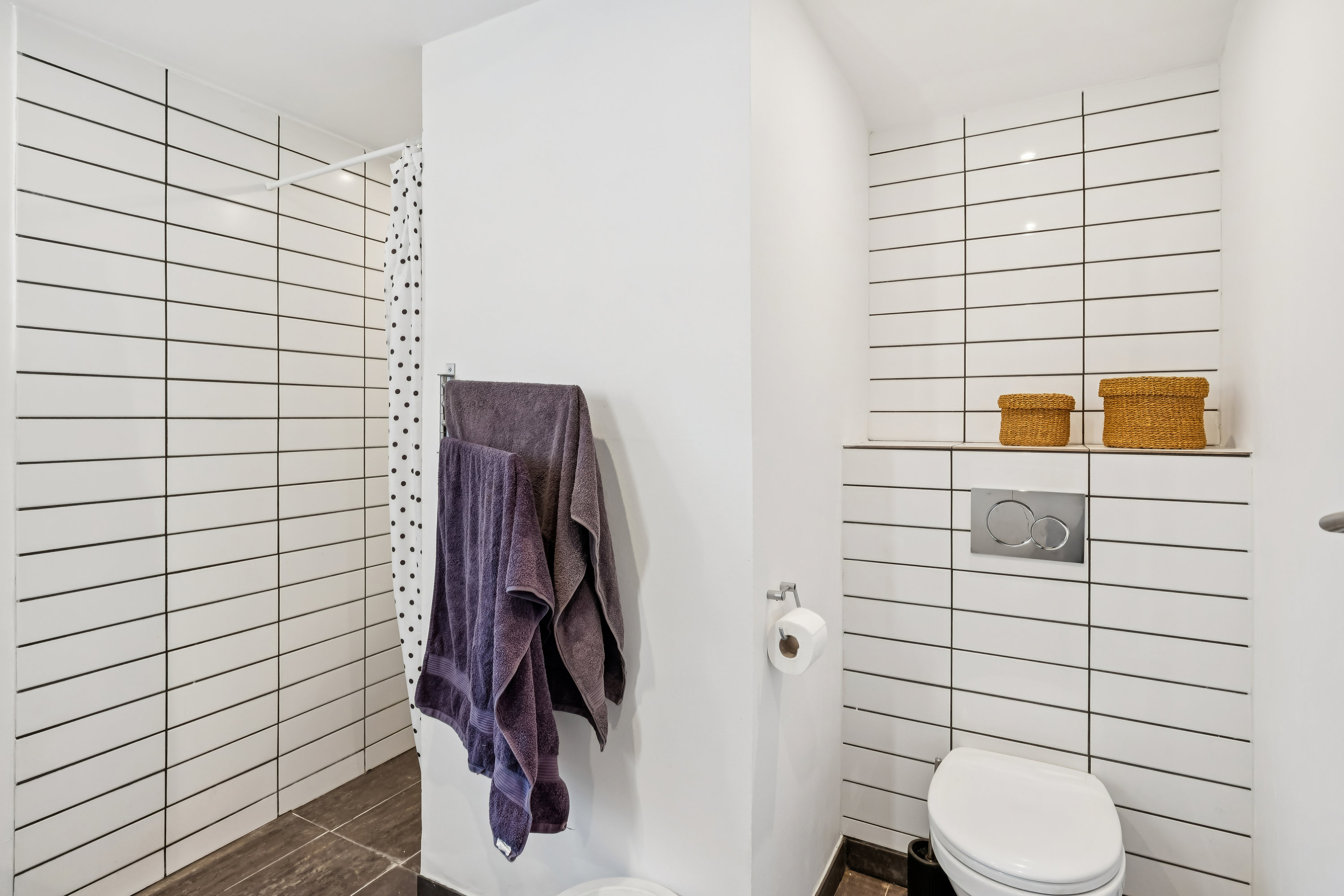 Fremhævet badeværelse billede i fuldskærmstilstand. Billede af Møllegården 5, Løgten, 8541 Skødstrup