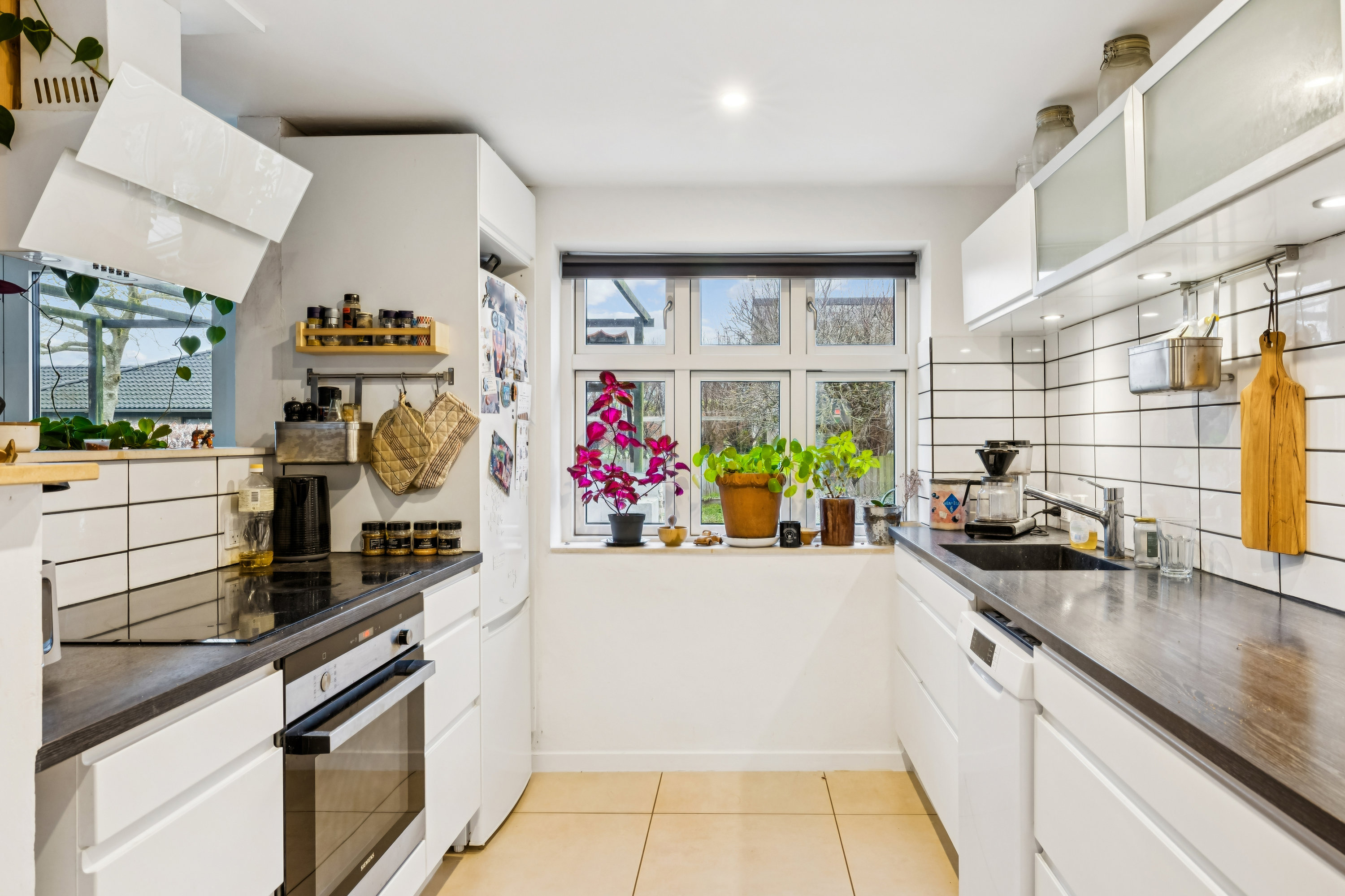 Fremhævet køkken billede i fuldskærmstilstand. Billede af Møllegården 5, Løgten, 8541 Skødstrup