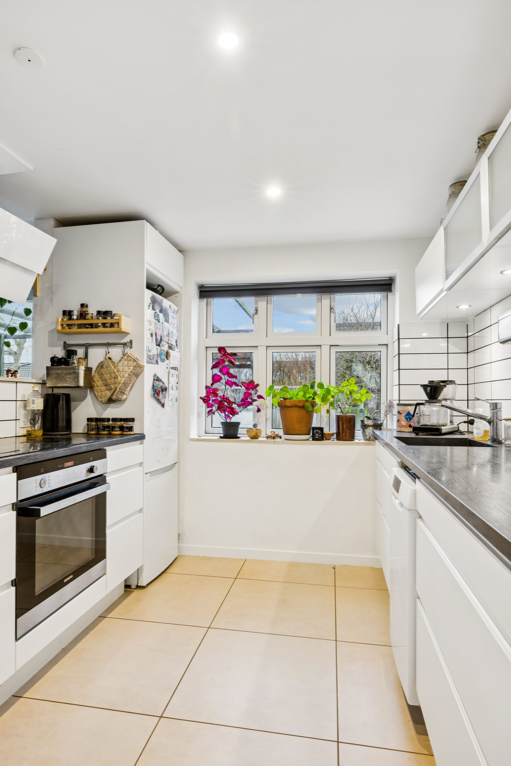 Fremhævet køkken billede i fuldskærmstilstand. Billede af Møllegården 5, Løgten, 8541 Skødstrup