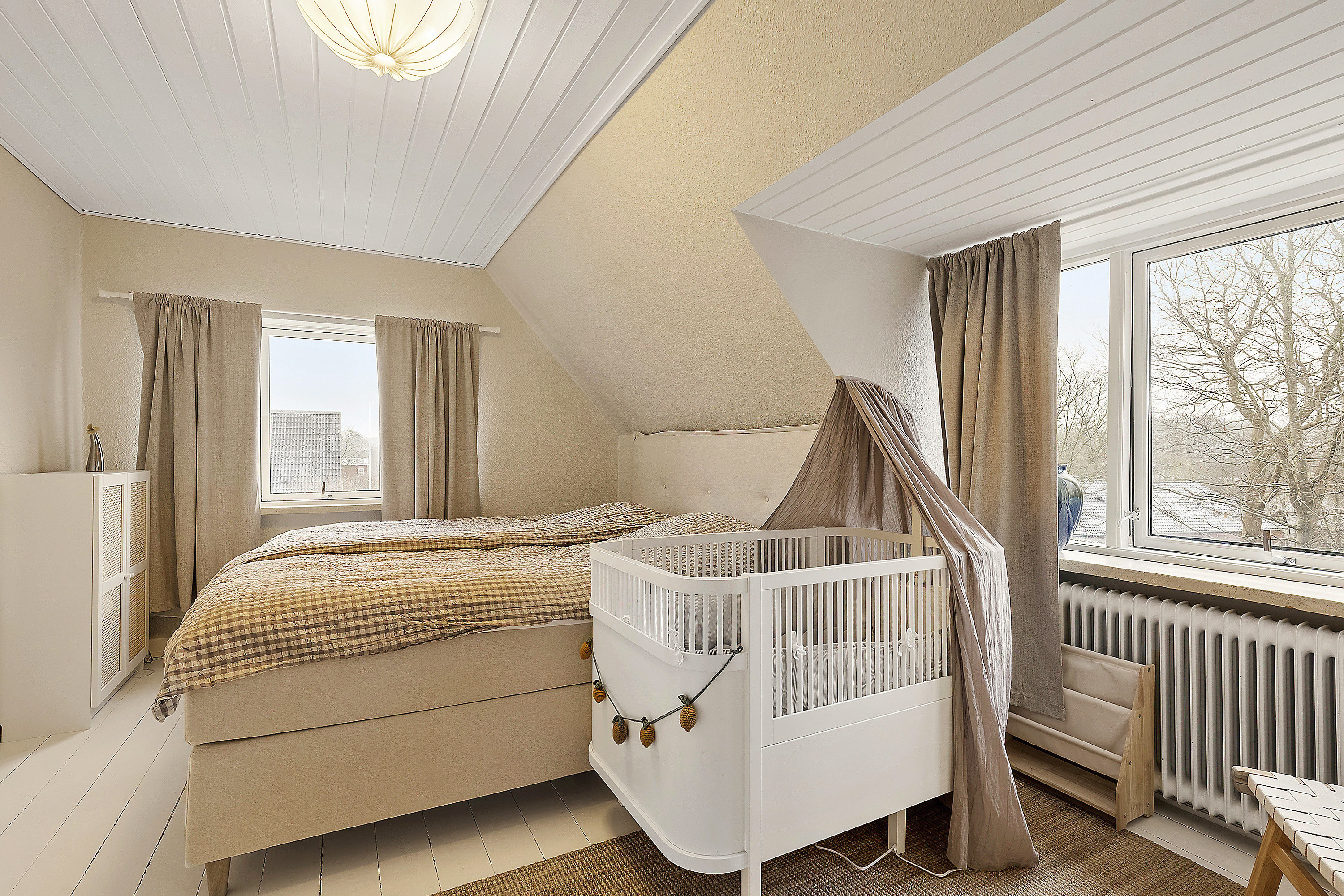 Fremhævet soveværelse billede i fuldskærmstilstand. Billede af Rugårdsvej 775, 5462 Morud