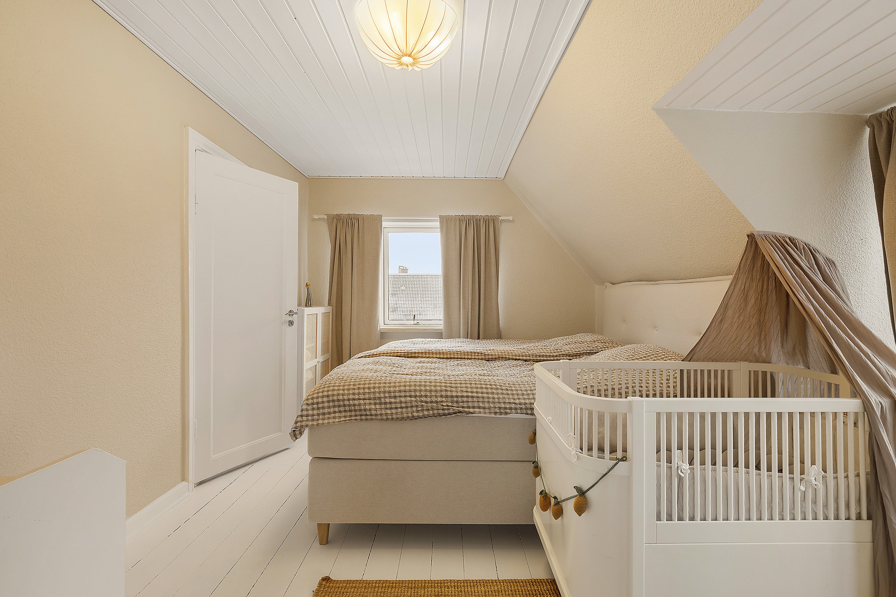 Fremhævet soveværelse billede i fuldskærmstilstand. Billede af Rugårdsvej 775, 5462 Morud