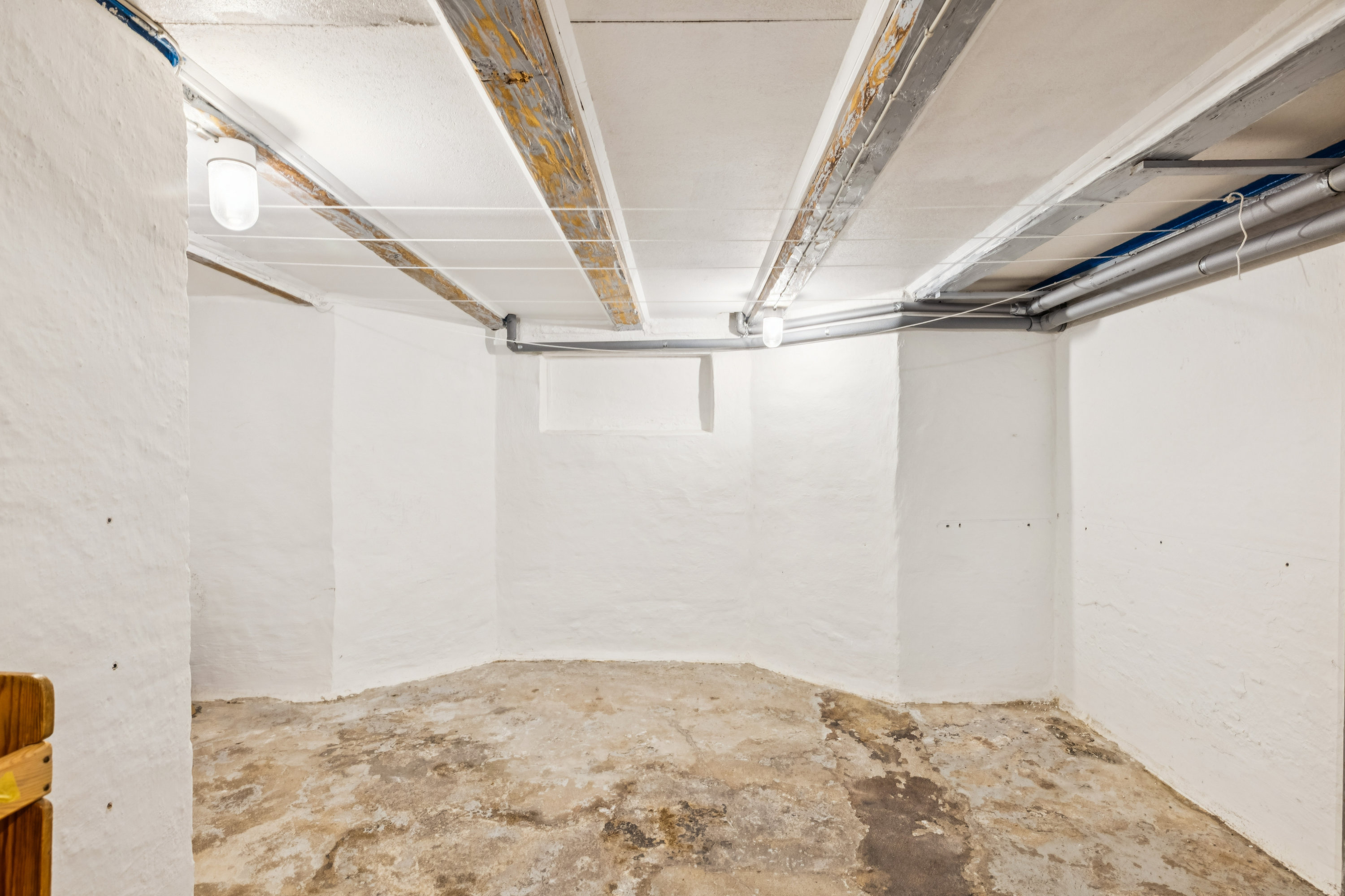 Fremhævet garage billede i fuldskærmstilstand. Billede af Molsvej 15, 8410 Rønde