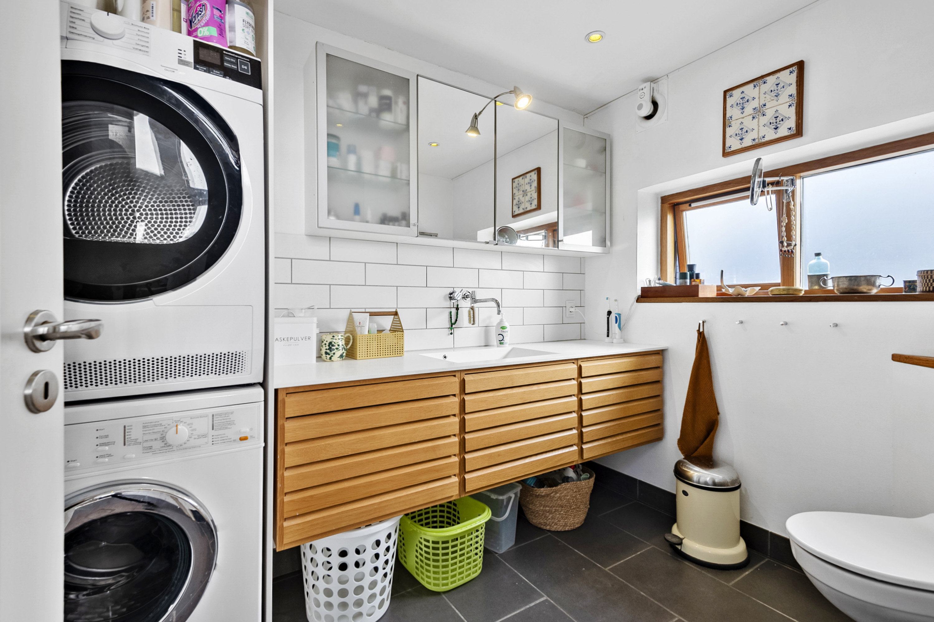 Fremhævet badeværelse billede i fuldskærmstilstand. Billede af Sjelborgdalen 20, 6710 Esbjerg V