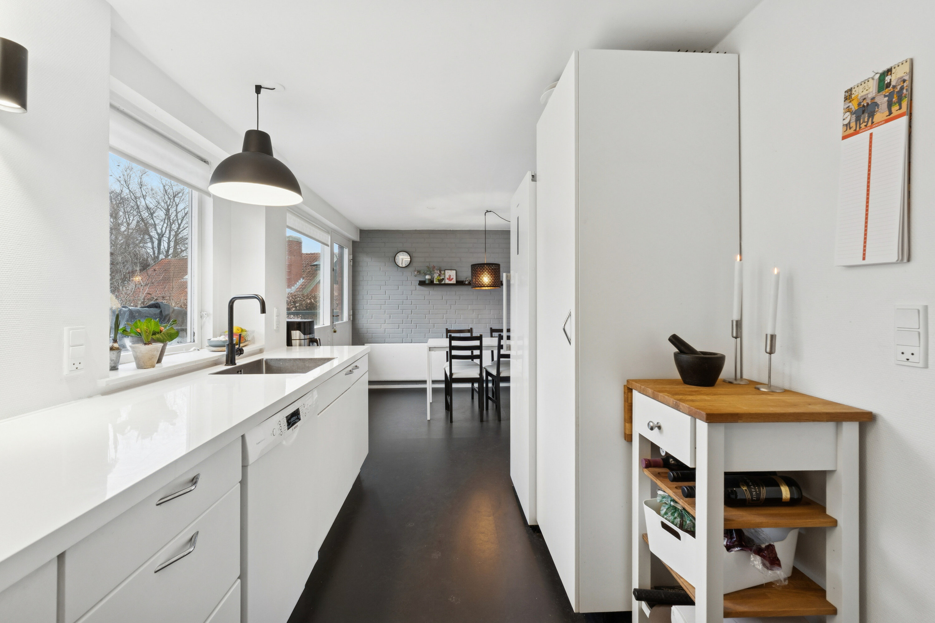 Fremhævet køkken billede i fuldskærmstilstand. Billede af Bøgevej 10, 5800 Nyborg