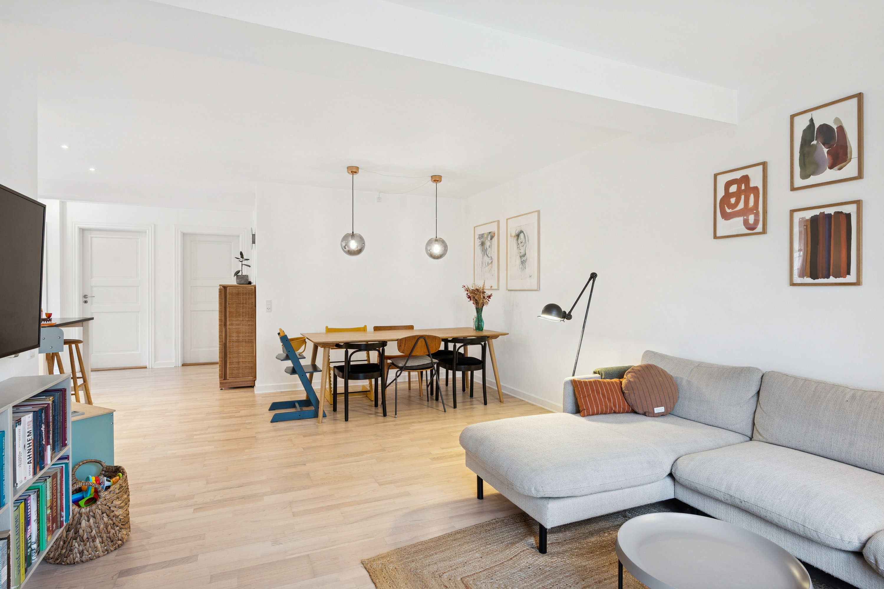 Fremhævet stue billede i fuldskærmstilstand. Billede af Hovedporten 3E, st.., 2650 Hvidovre