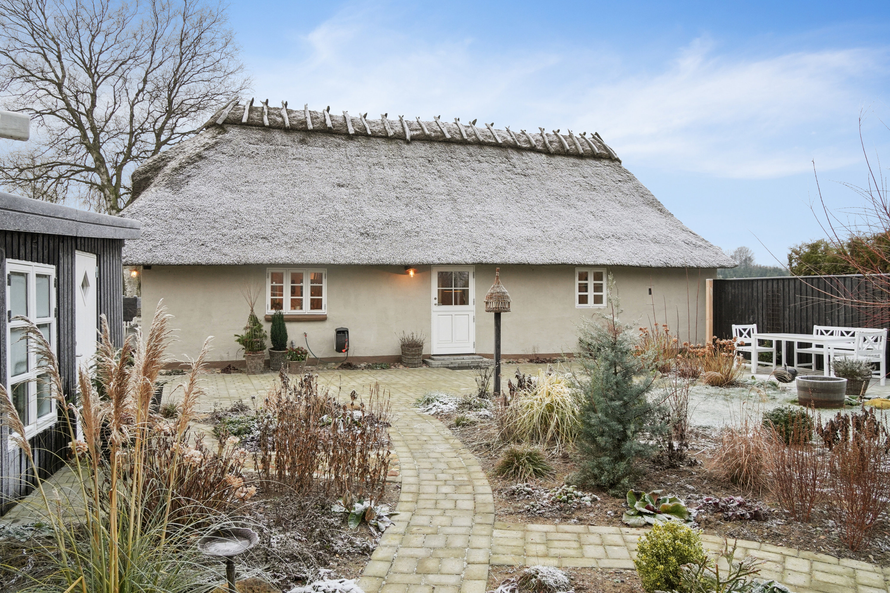 Fremhævet set fra vejen billede i fuldskærmstilstand. Billede af Assensvej 173, Hillerslev, 5750 Ringe