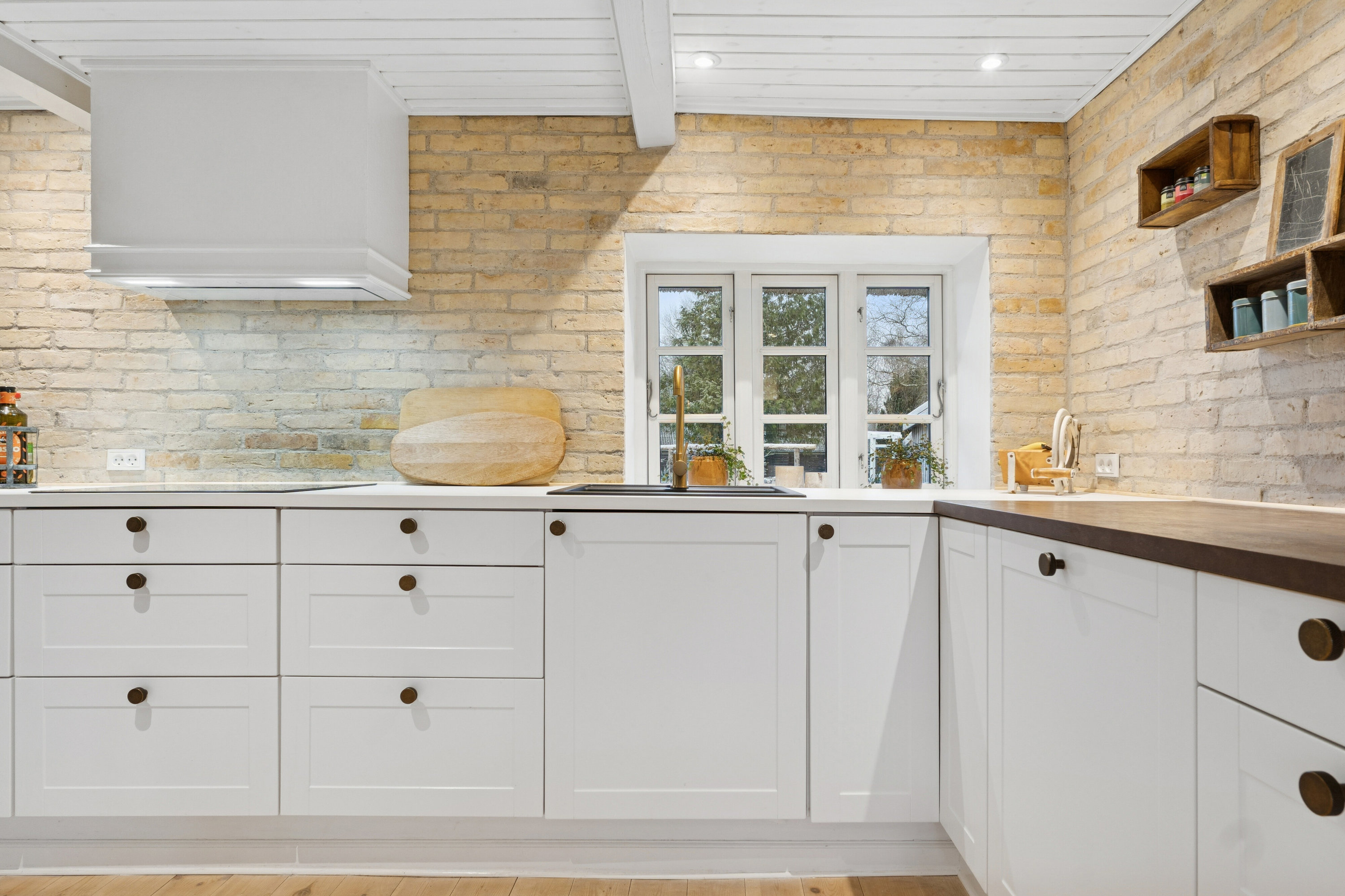 Fremhævet køkken billede i fuldskærmstilstand. Billede af Assensvej 173, Hillerslev, 5750 Ringe