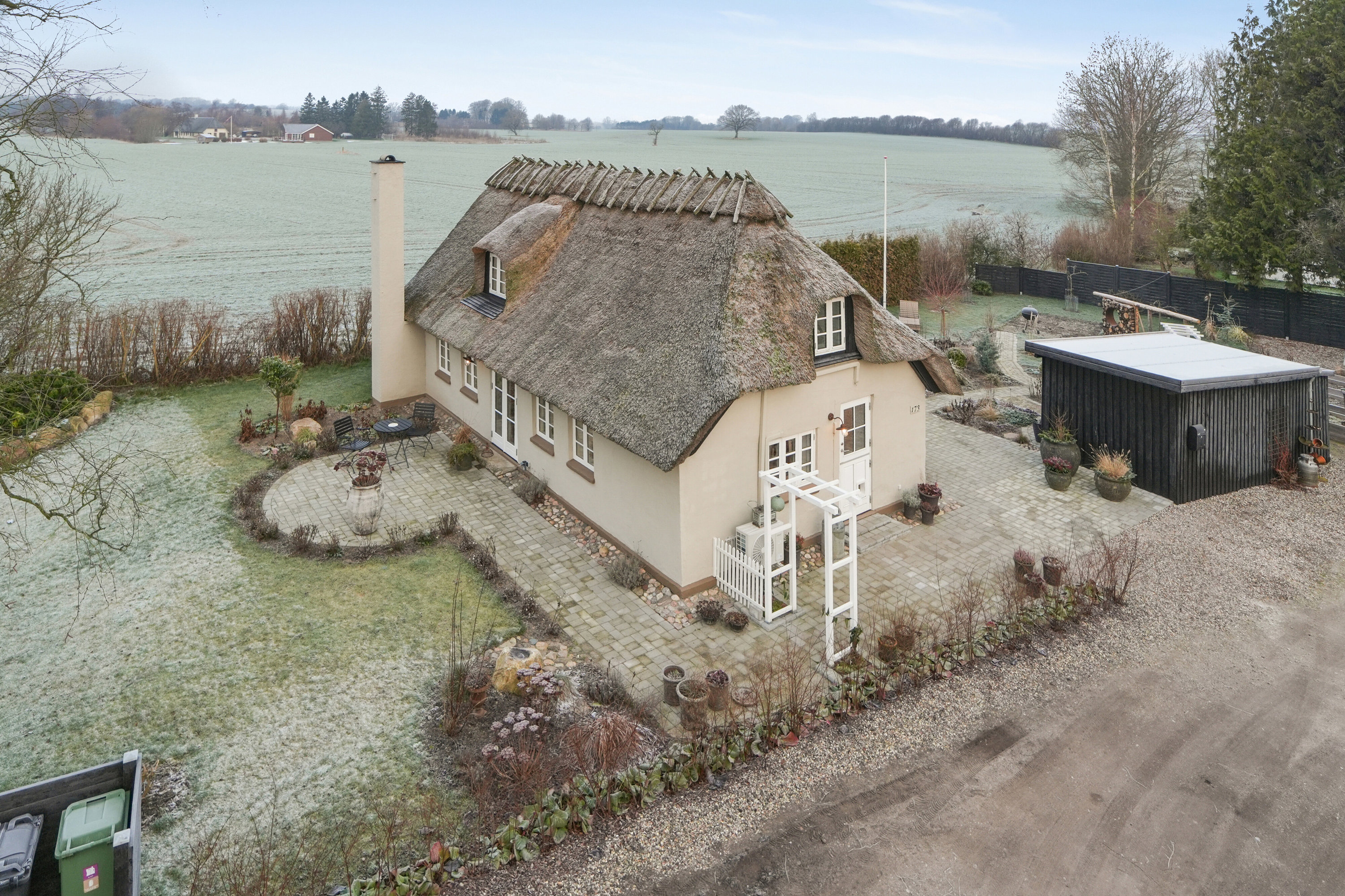 Fremhævet set fra vejen billede i fuldskærmstilstand. Billede af Assensvej 173, Hillerslev, 5750 Ringe