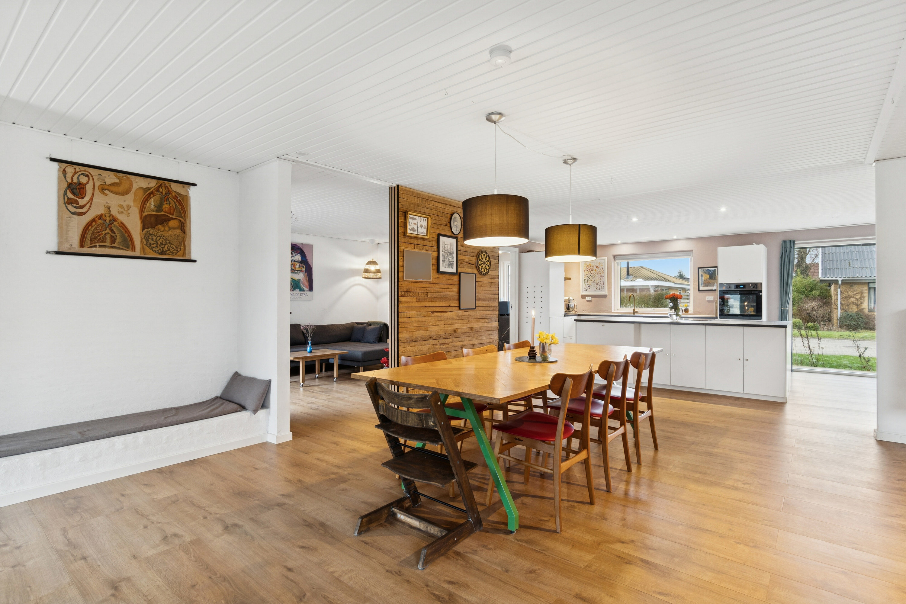 Fremhævet spisestue billede i fuldskærmstilstand. Billede af Akacieparken 32, 7430 Ikast