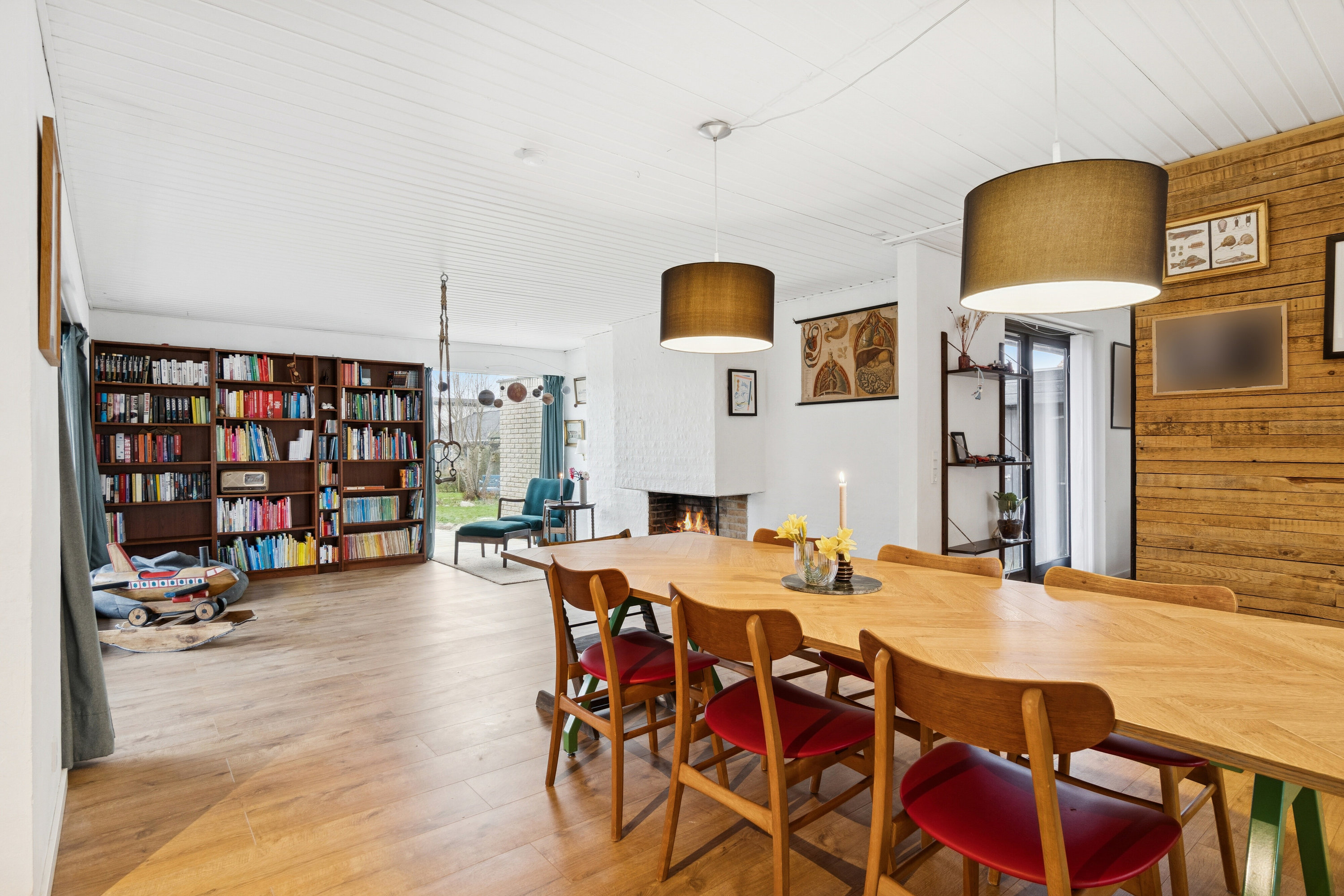 Fremhævet spisestue billede i fuldskærmstilstand. Billede af Akacieparken 32, 7430 Ikast