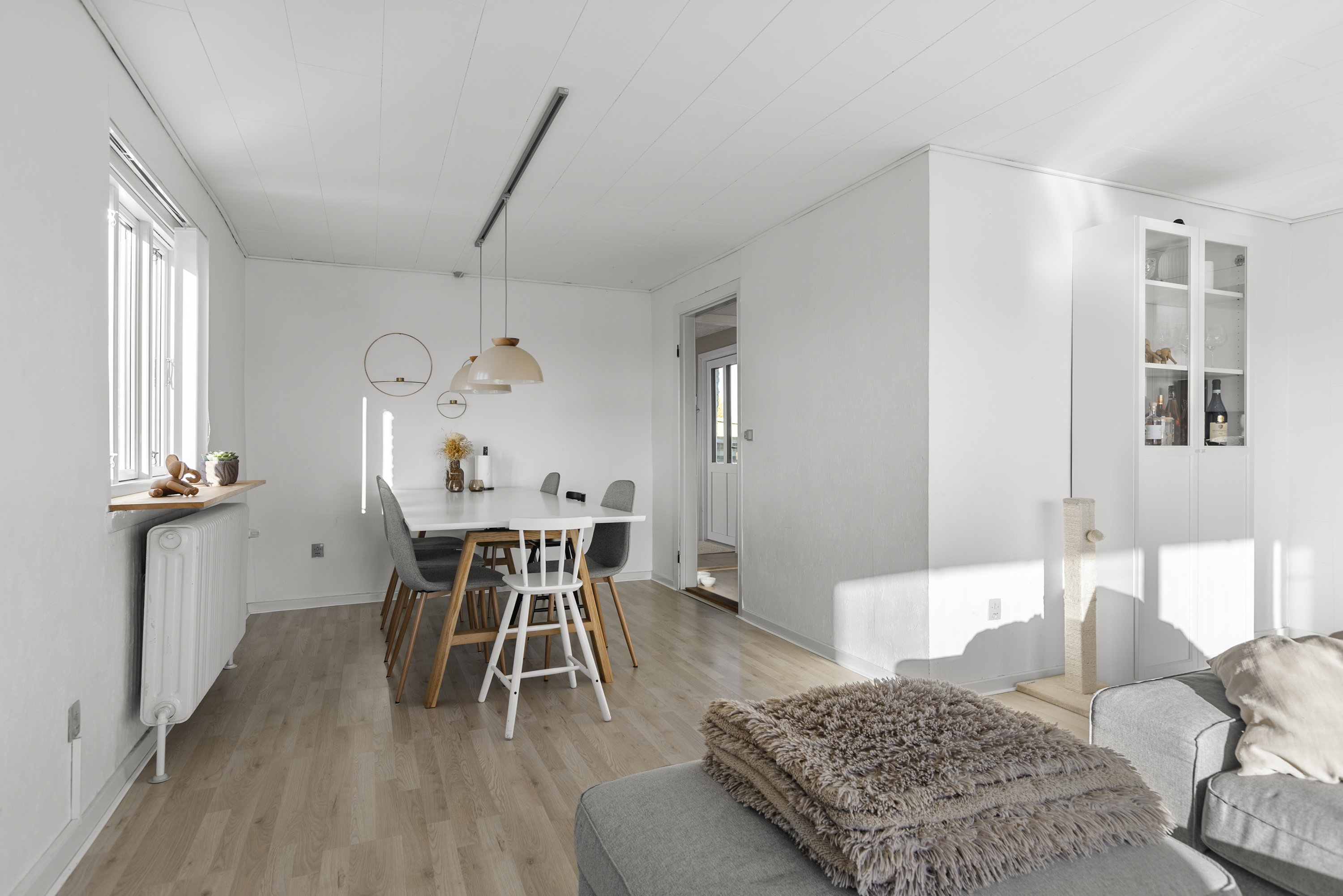 Fremhævet stue billede i fuldskærmstilstand. Billede af Husrækken 1A, 4180 Sorø