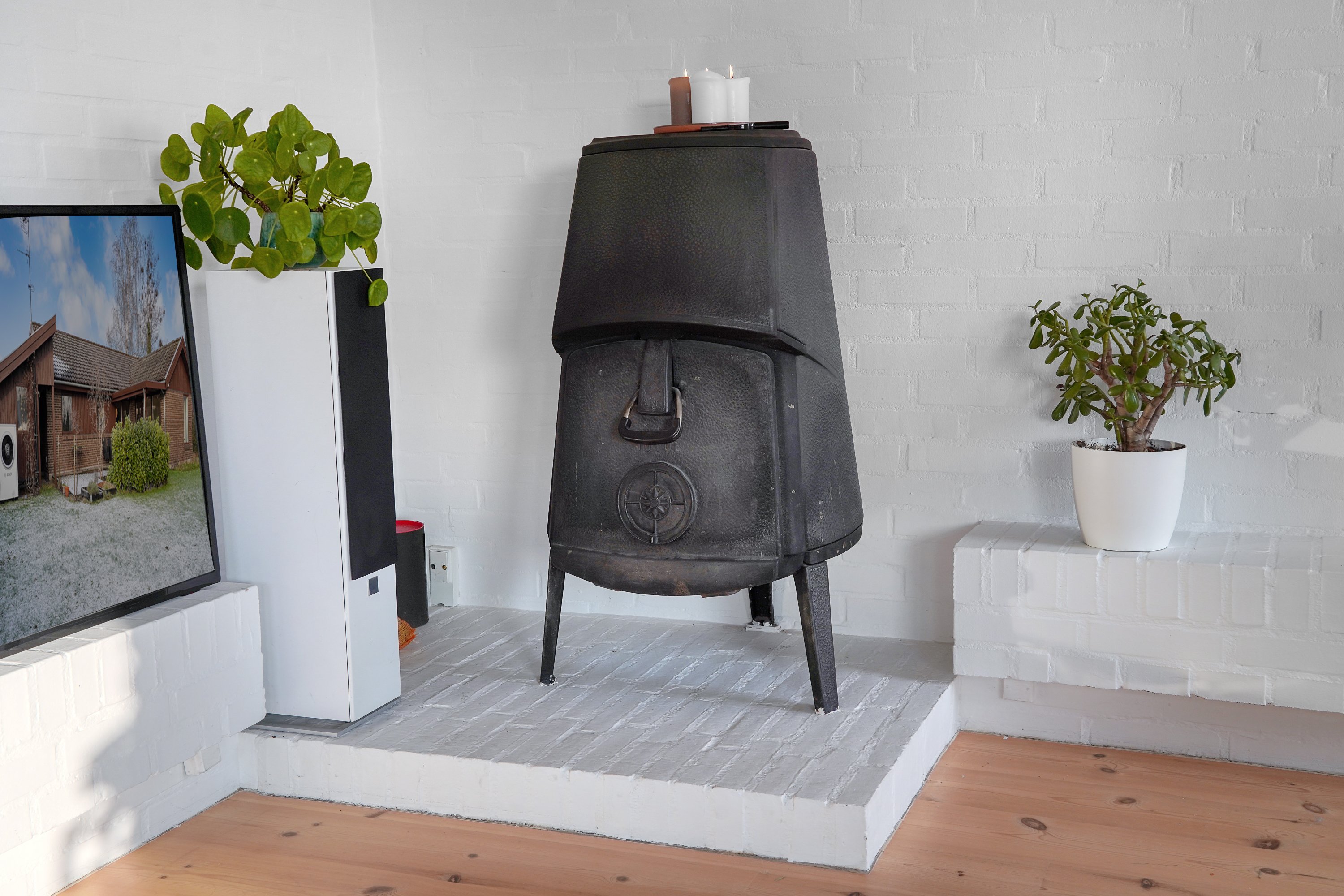 Fremhævet stue billede i fuldskærmstilstand. Billede af Langebjergvej 231, 3050 Humlebæk