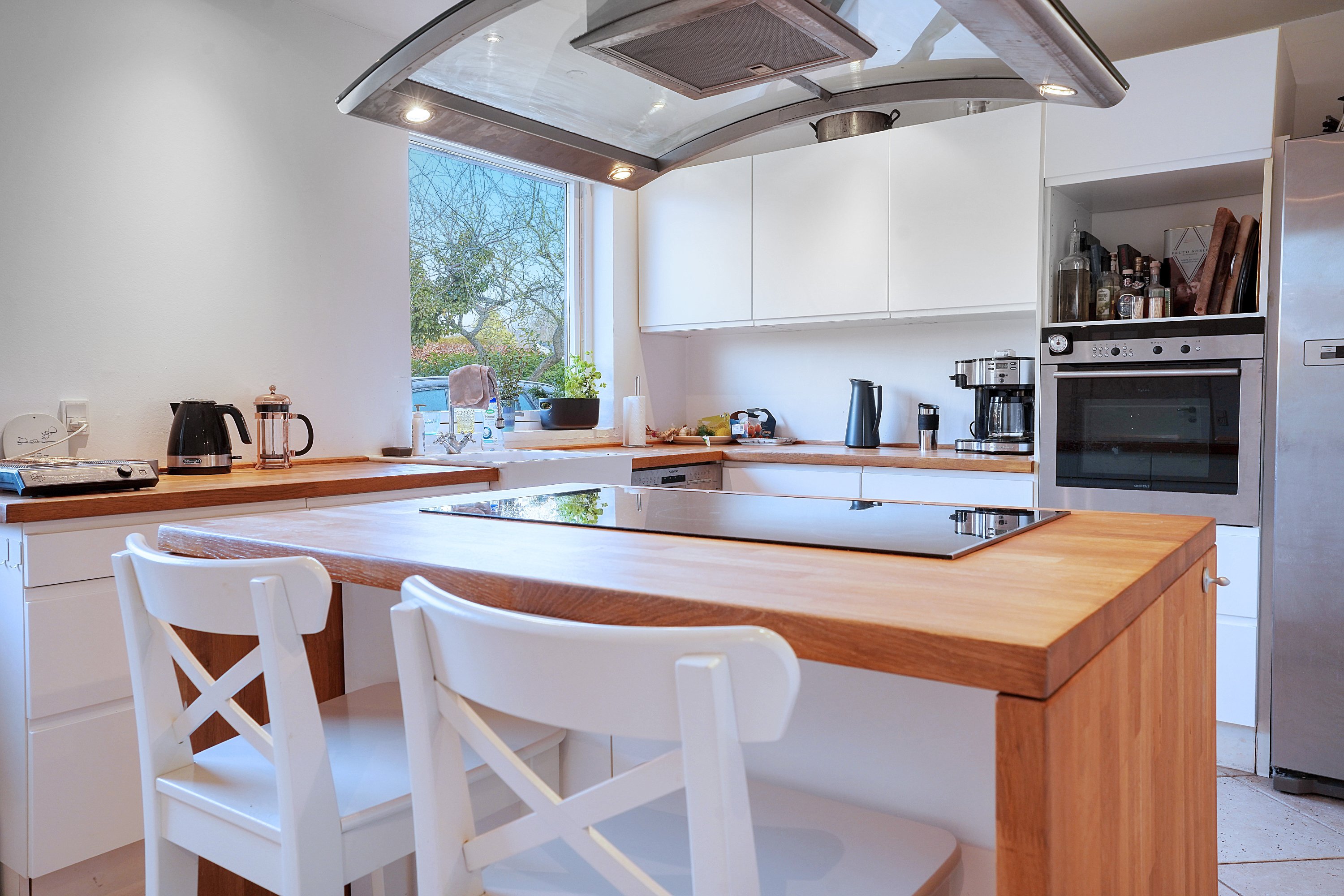 Fremhævet køkken billede i fuldskærmstilstand. Billede af Langebjergvej 231, 3050 Humlebæk