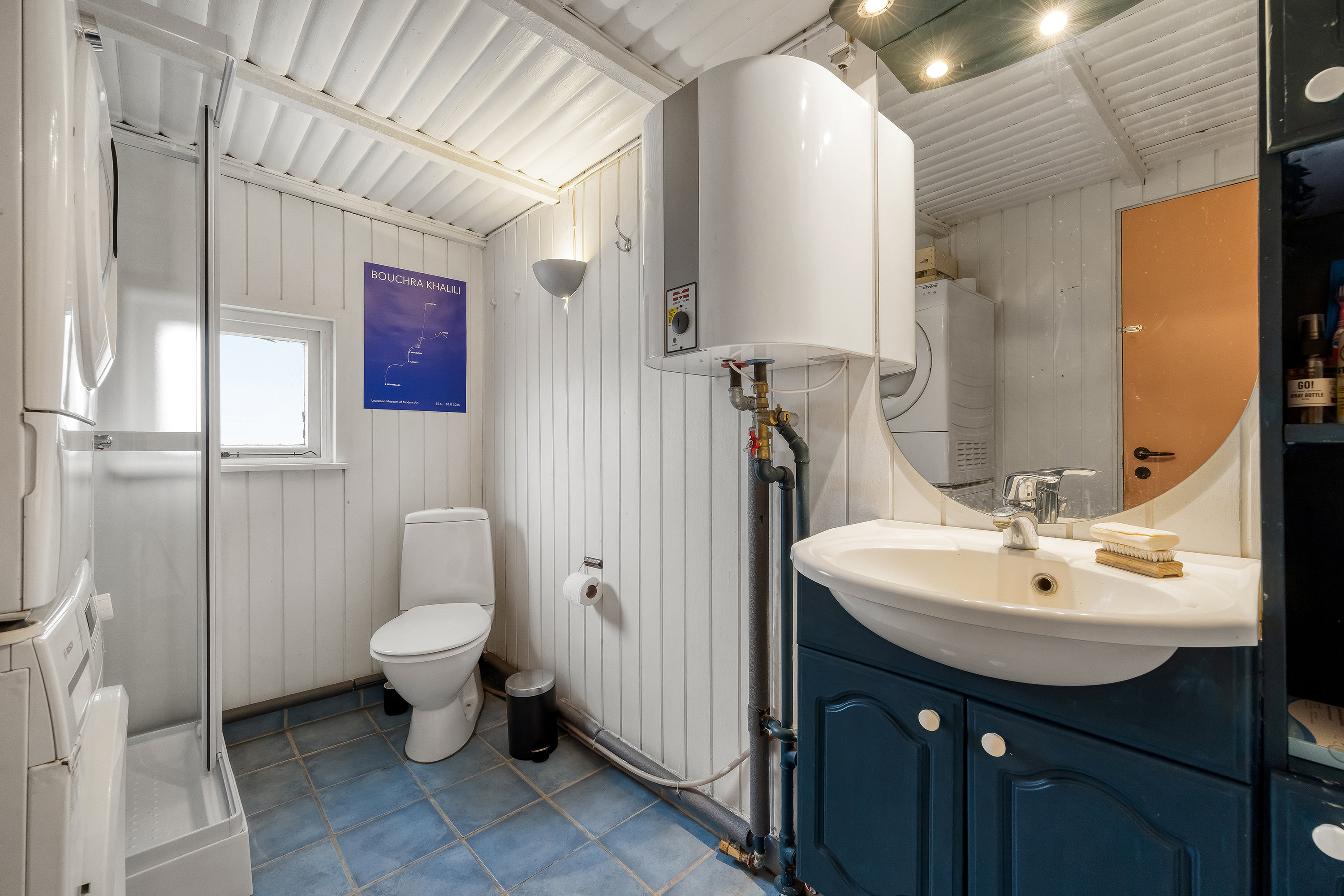 Fremhævet badeværelse billede i fuldskærmstilstand. Billede af Hyldevænget 23, Over Draaby Strand, 3630 Jægerspris