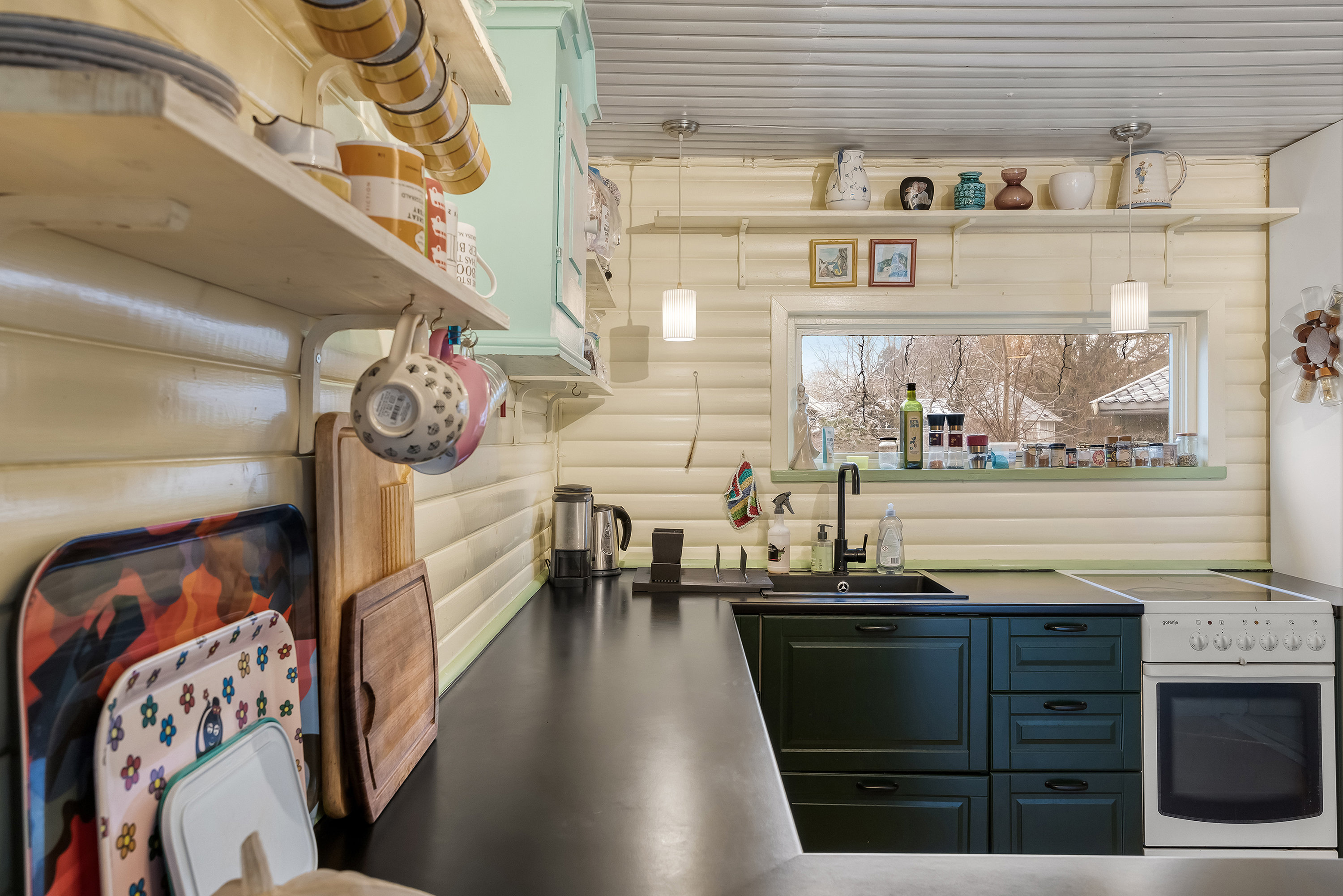 Fremhævet køkken billede i fuldskærmstilstand. Billede af Hyldevænget 23, Over Draaby Strand, 3630 Jægerspris