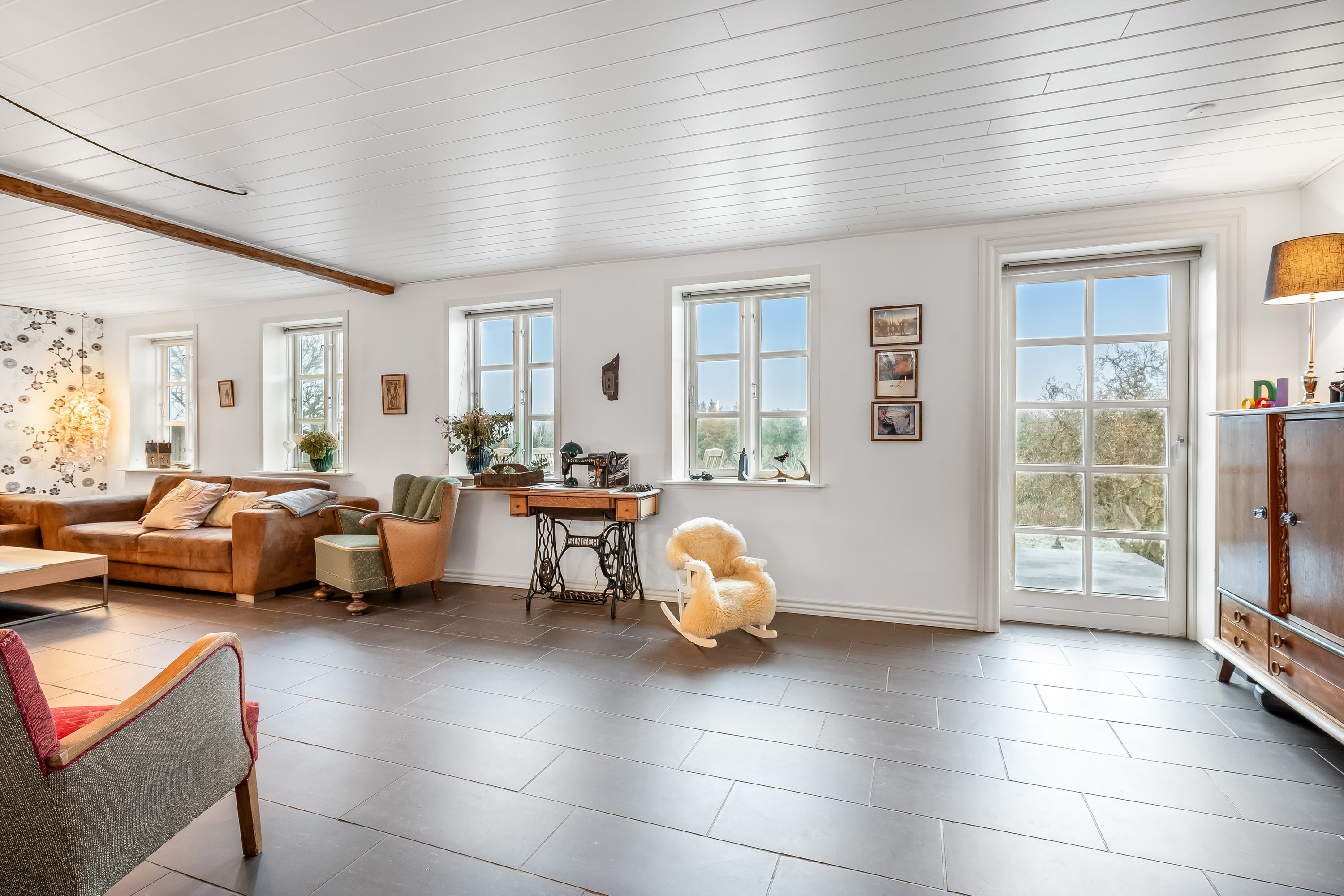 Fremhævet stue billede i fuldskærmstilstand. Billede af Trabjerggårdvej 40, Gudum, 7620 Lemvig