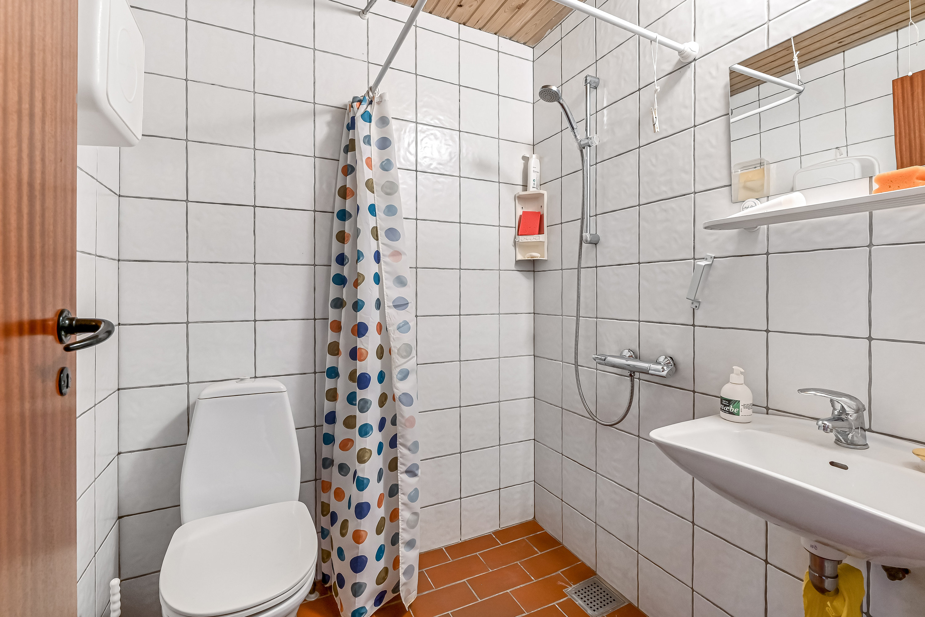 Fremhævet badeværelse billede i fuldskærmstilstand. Billede af Benediktesvej 9, Lind, 7400 Herning