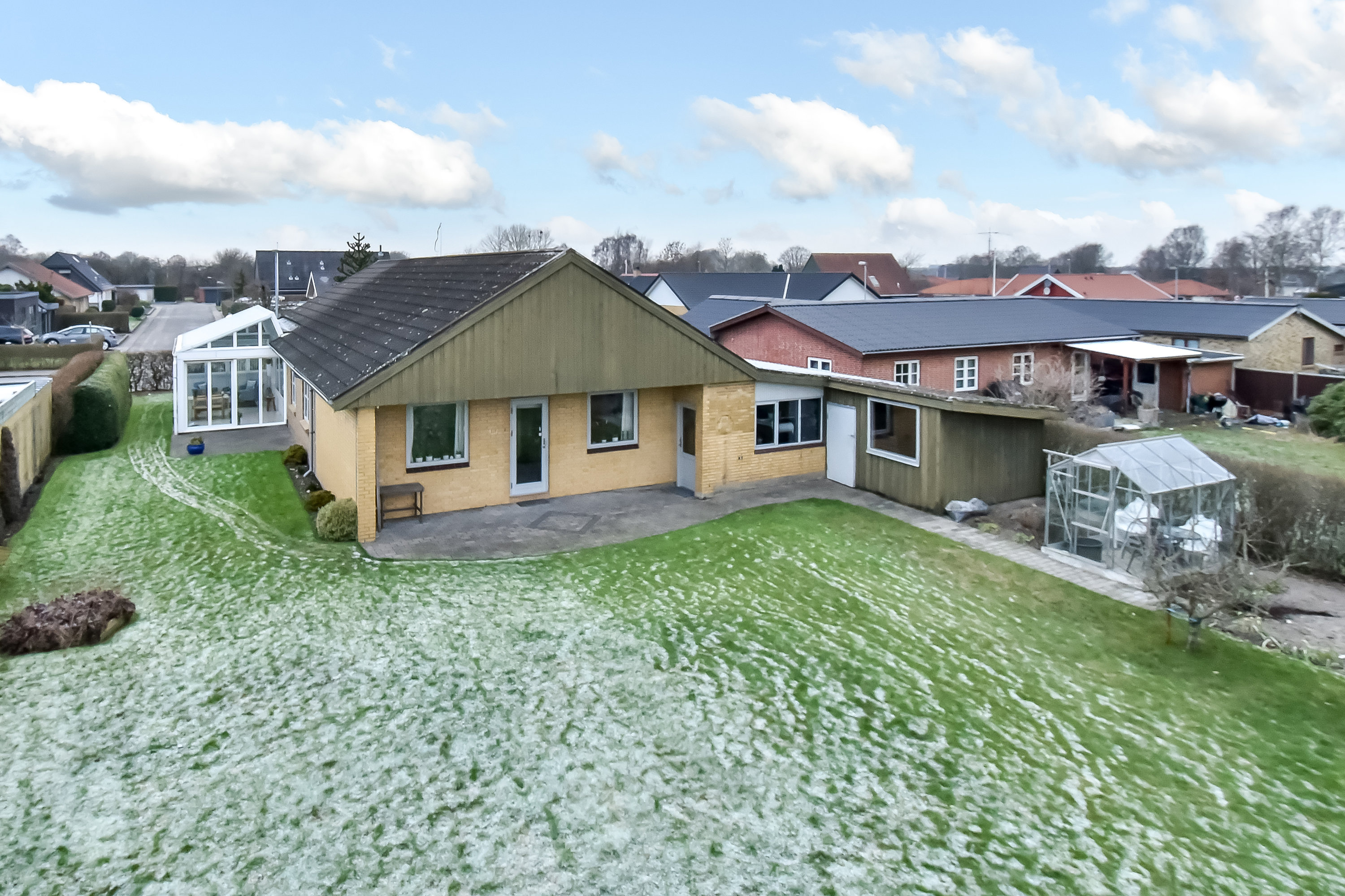 Fremhævet ejendommen billede i fuldskærmstilstand. Billede af Benediktesvej 9, Lind, 7400 Herning