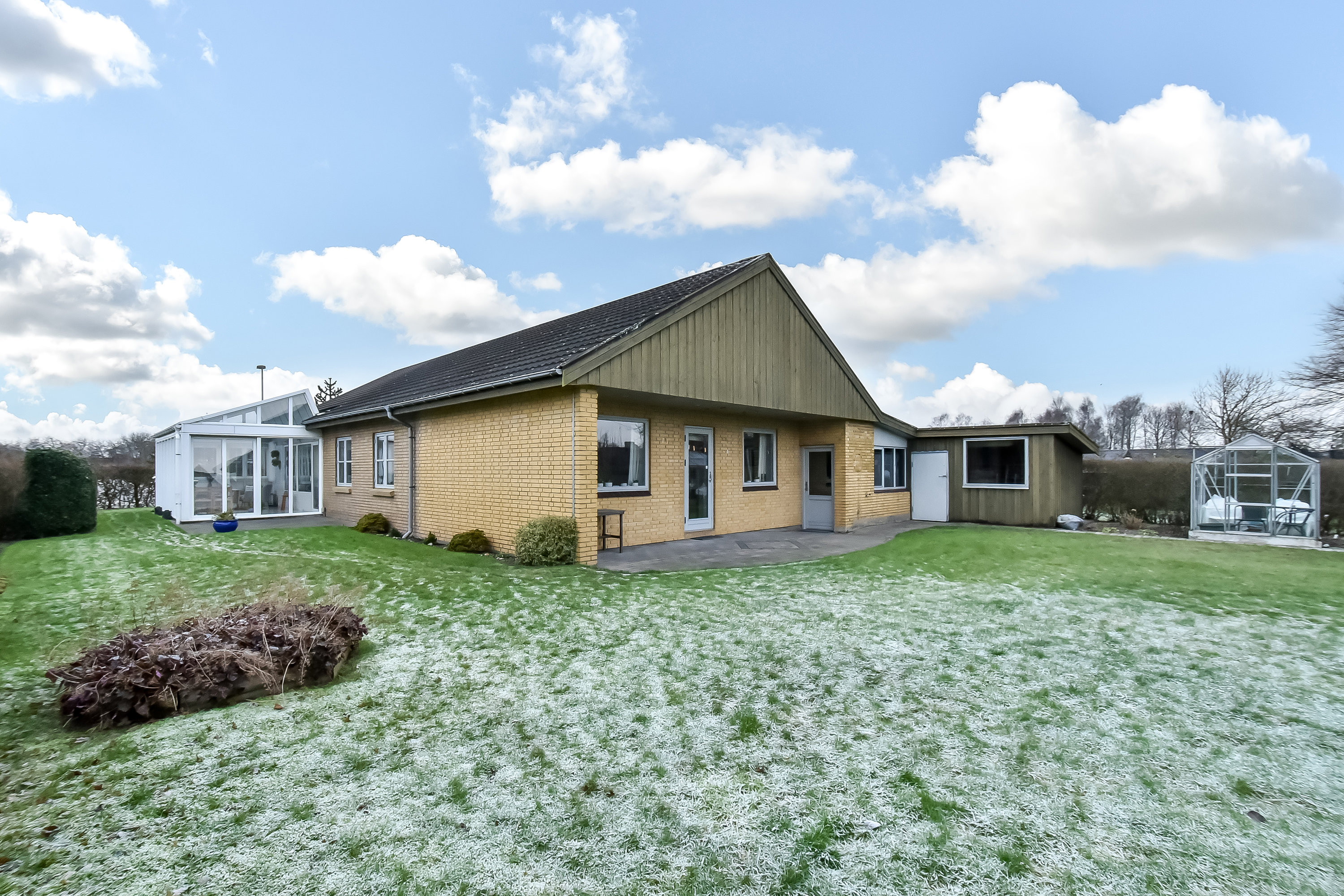 Fremhævet ejendommen billede i fuldskærmstilstand. Billede af Benediktesvej 9, Lind, 7400 Herning