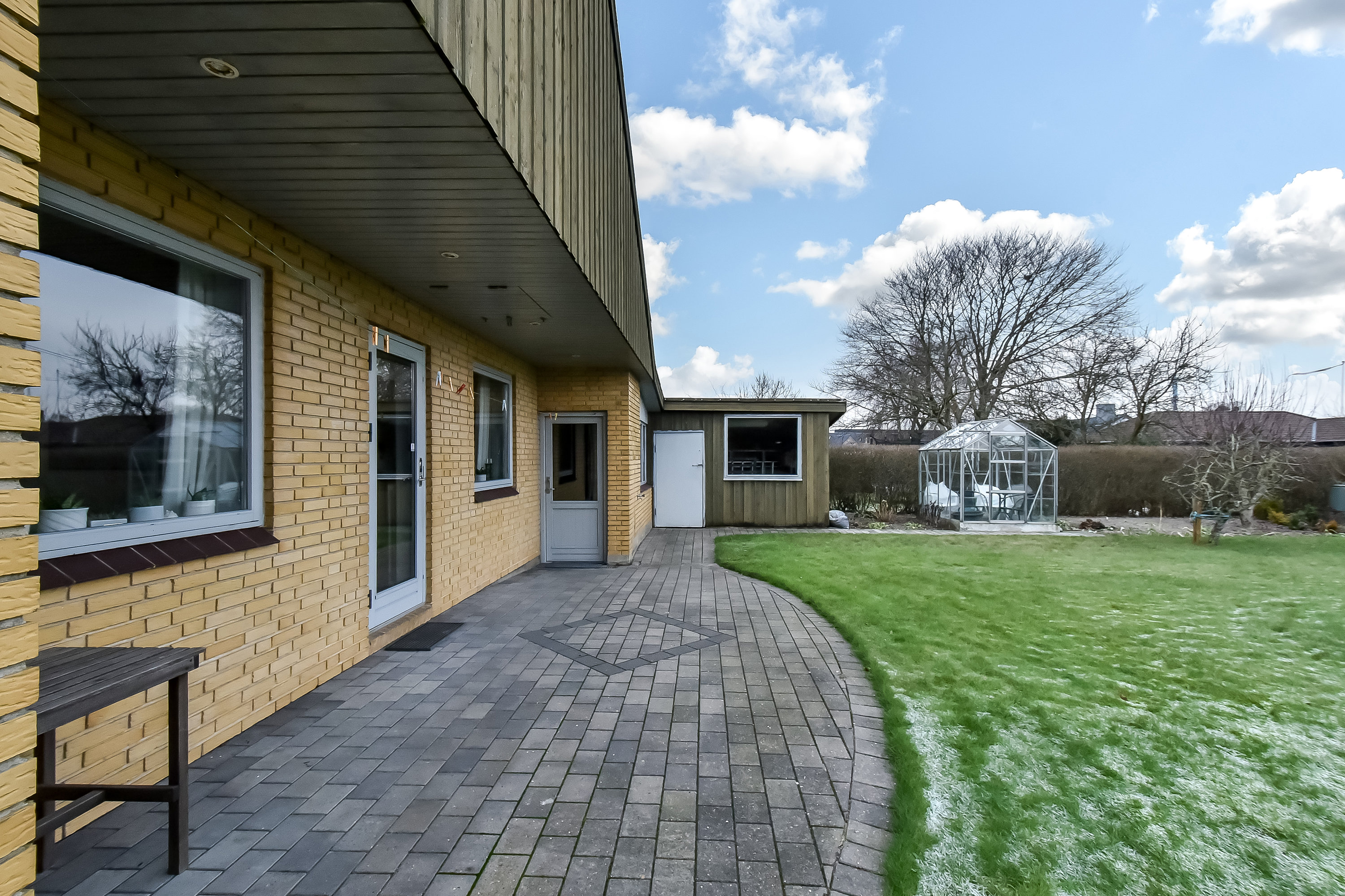 Fremhævet terrasse billede i fuldskærmstilstand. Billede af Benediktesvej 9, Lind, 7400 Herning