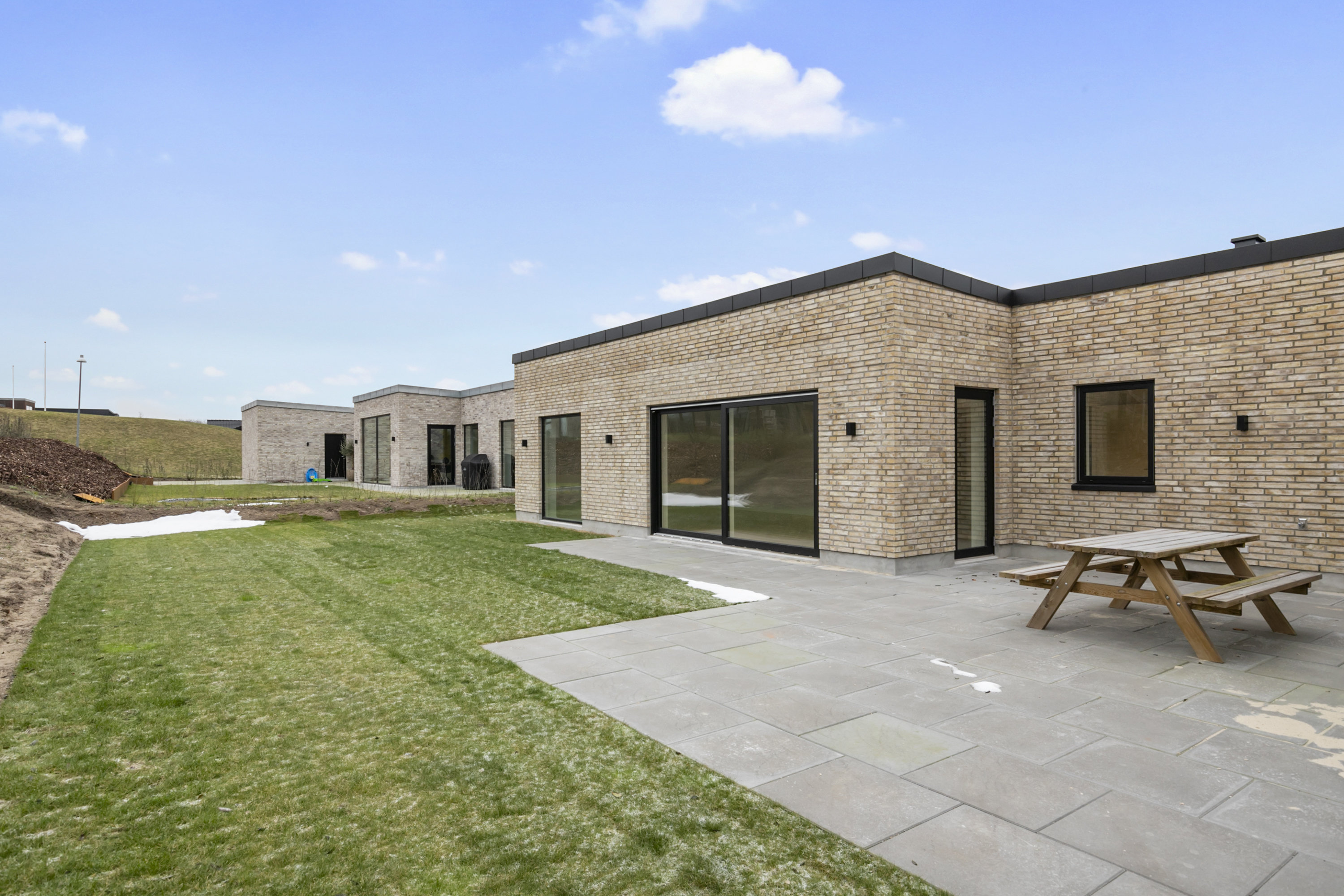 Fremhævet have billede i fuldskærmstilstand. Billede af Gyvellunden 25, 9600 Aars