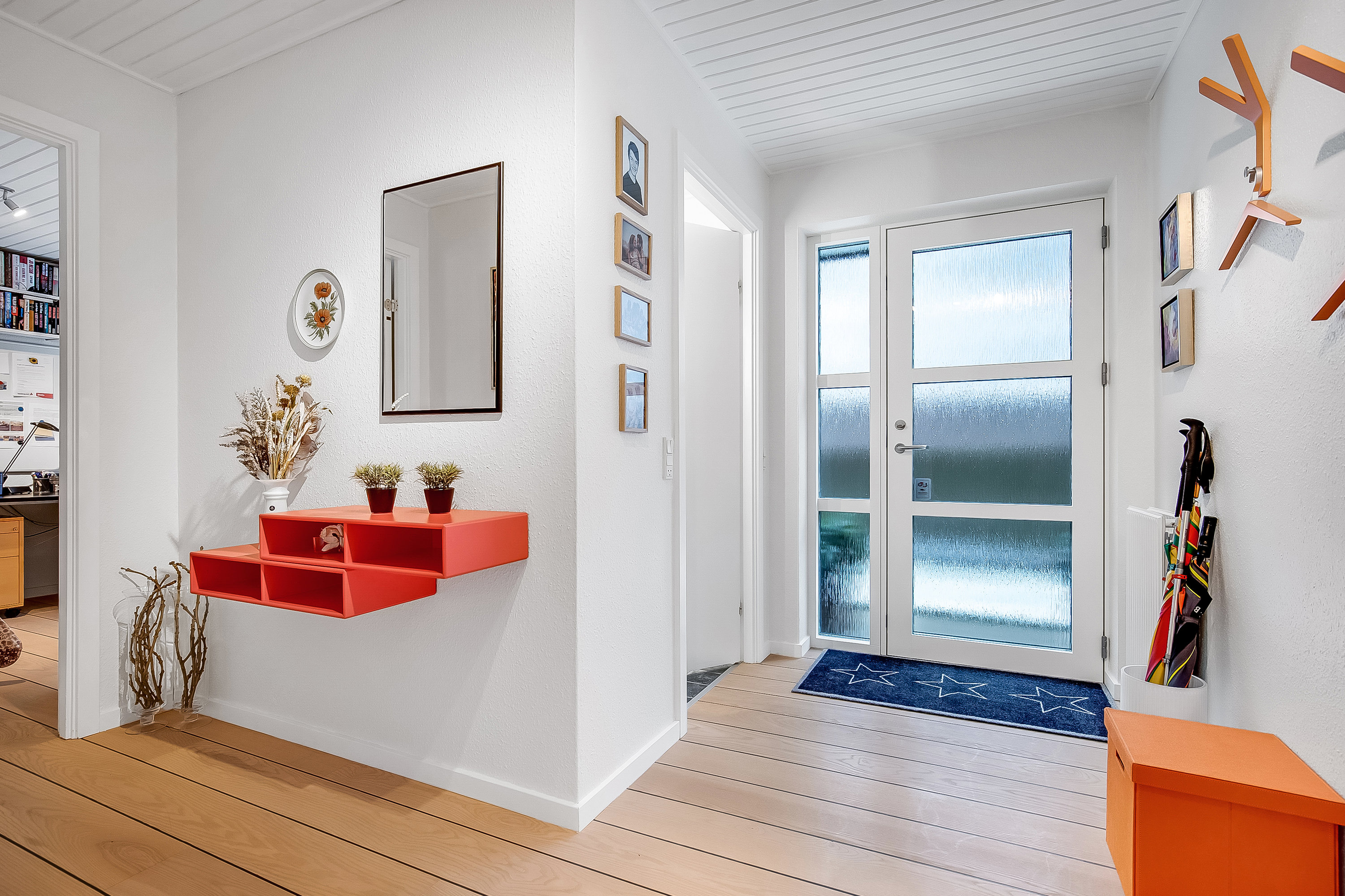 Fremhævet entré billede i fuldskærmstilstand. Billede af Brombærvænget 1, Vonsild, 6000 Kolding