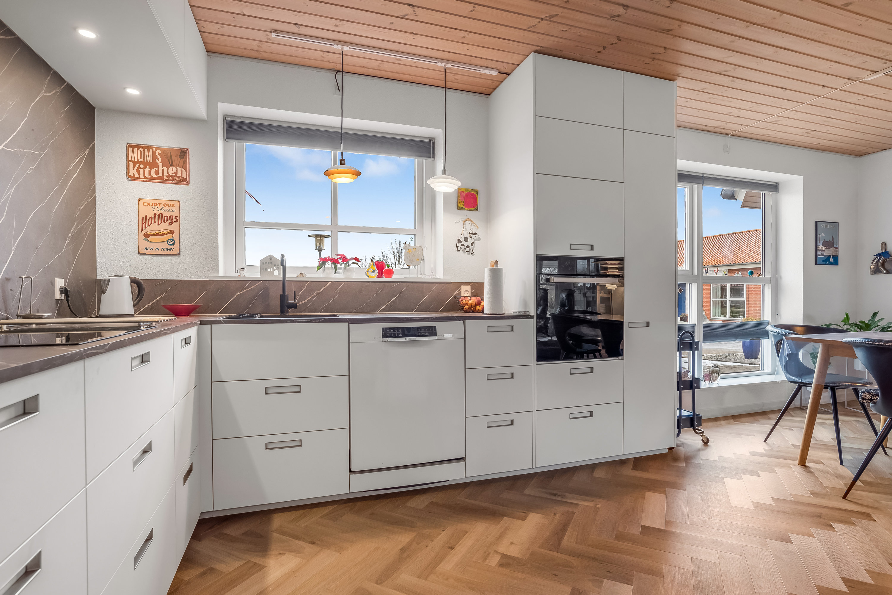 Fremhævet køkken billede i fuldskærmstilstand. Billede af Kongelyset 16, Mejrup, 7500 Holstebro