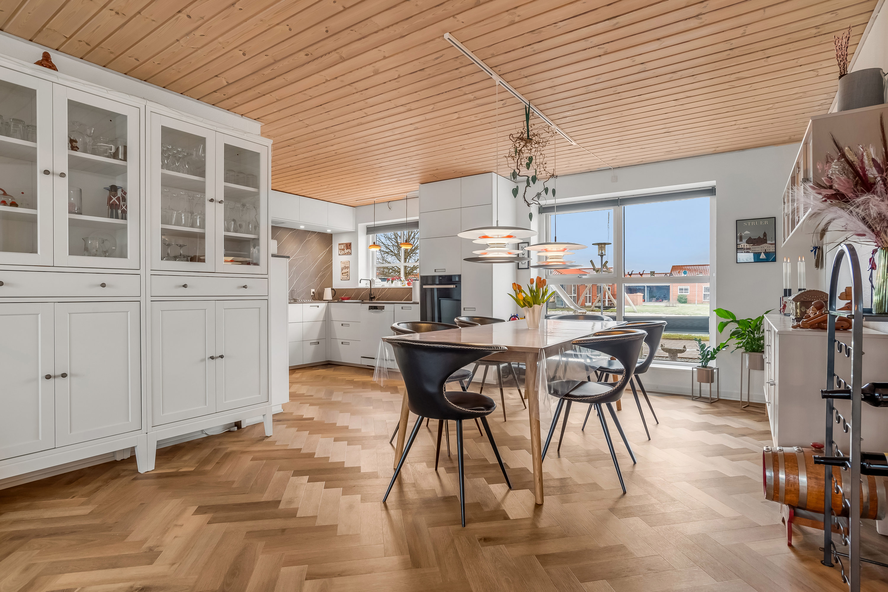 Fremhævet alrum billede i fuldskærmstilstand. Billede af Kongelyset 16, Mejrup, 7500 Holstebro