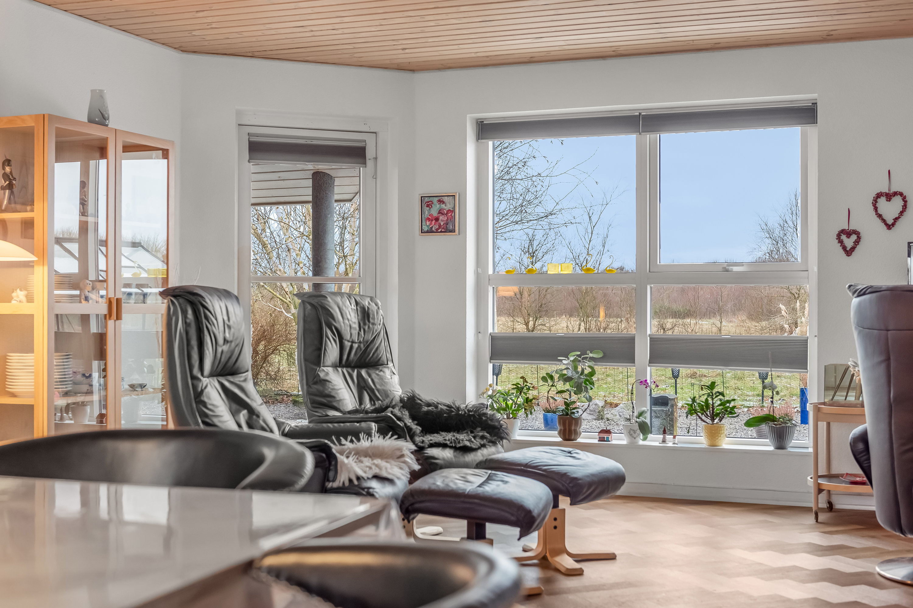 Fremhævet stue billede i fuldskærmstilstand. Billede af Kongelyset 16, Mejrup, 7500 Holstebro