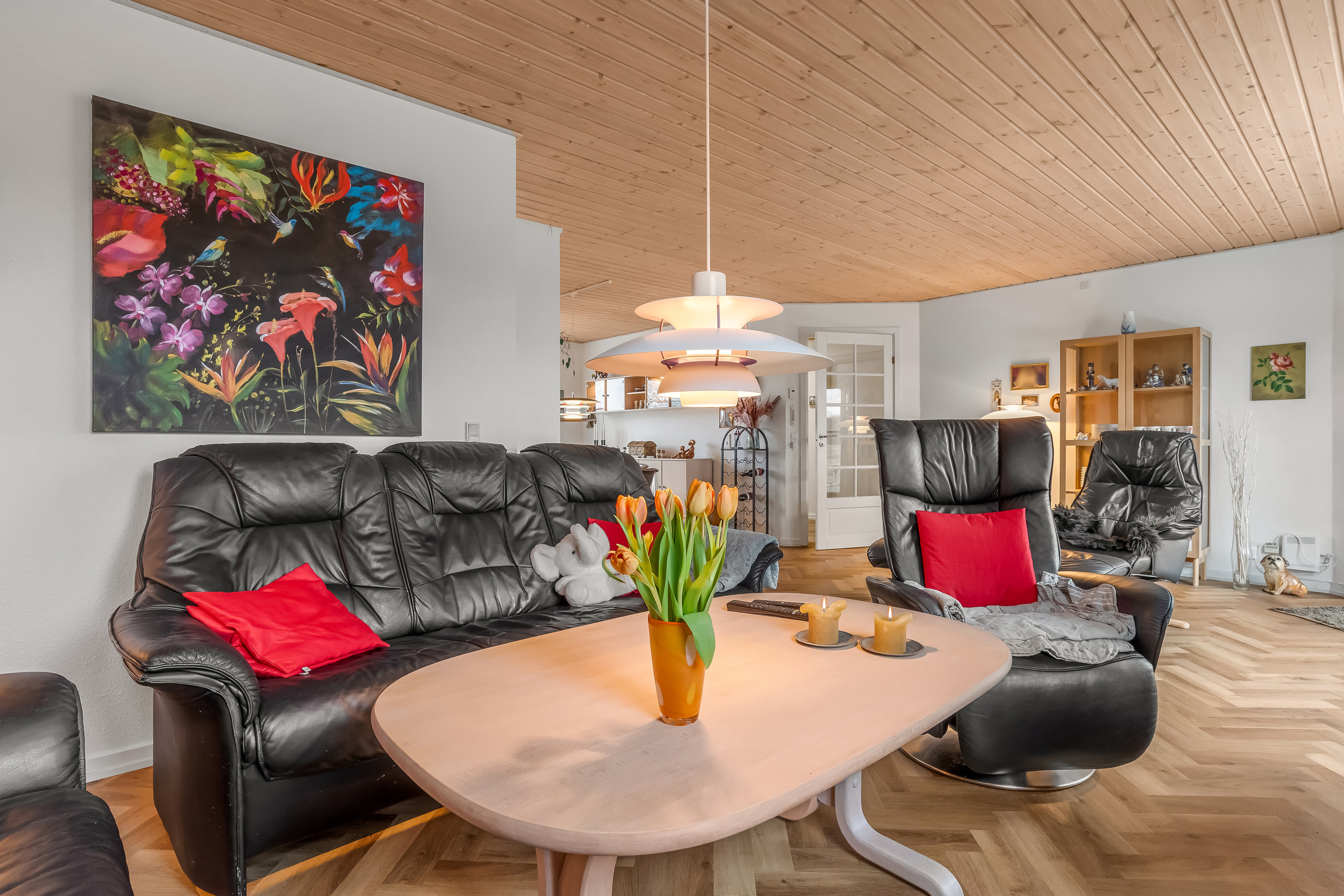 Fremhævet stue billede i fuldskærmstilstand. Billede af Kongelyset 16, Mejrup, 7500 Holstebro