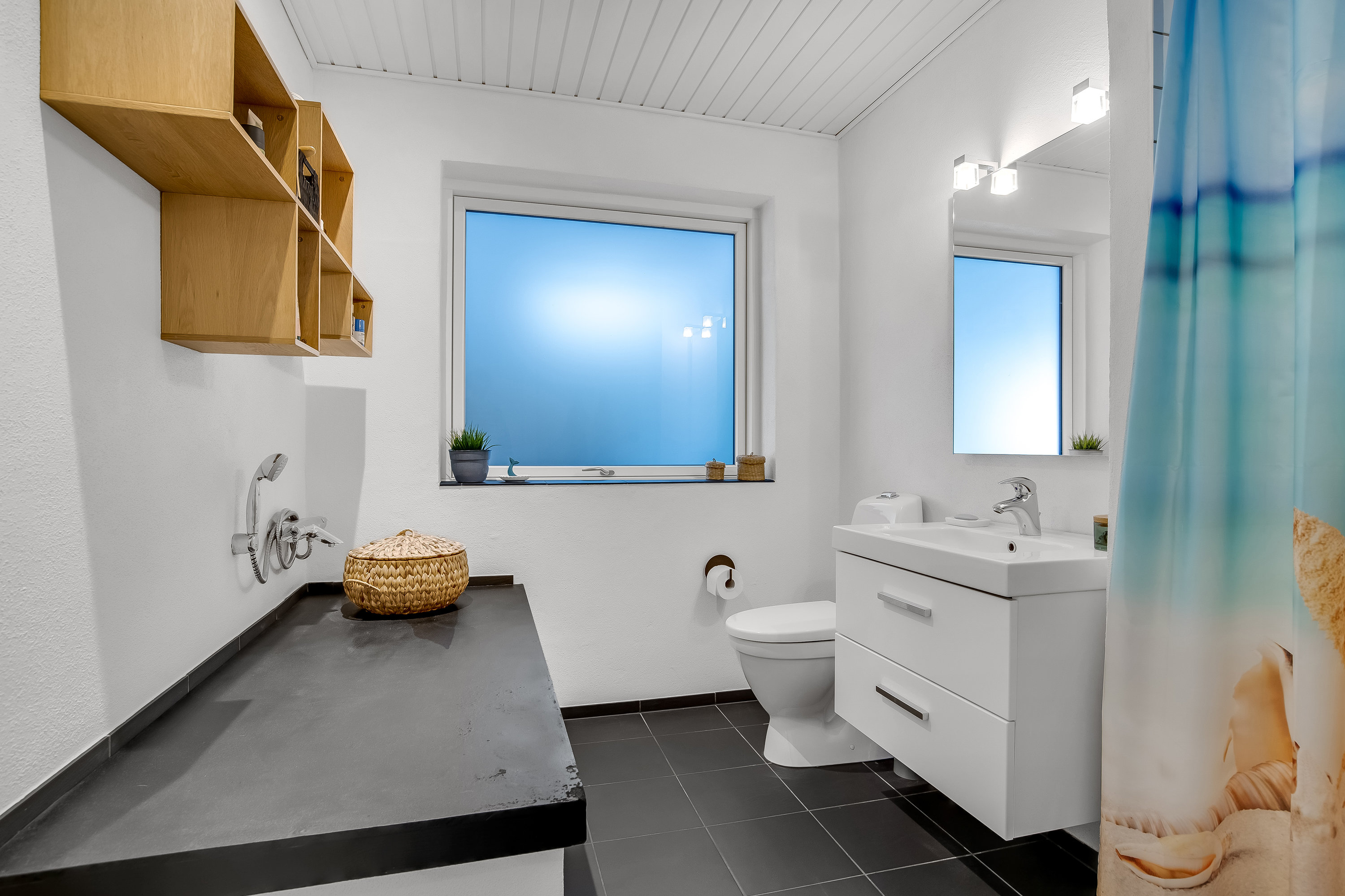 Fremhævet badeværelse billede i fuldskærmstilstand. Billede af Parkvej 152, 7500 Holstebro